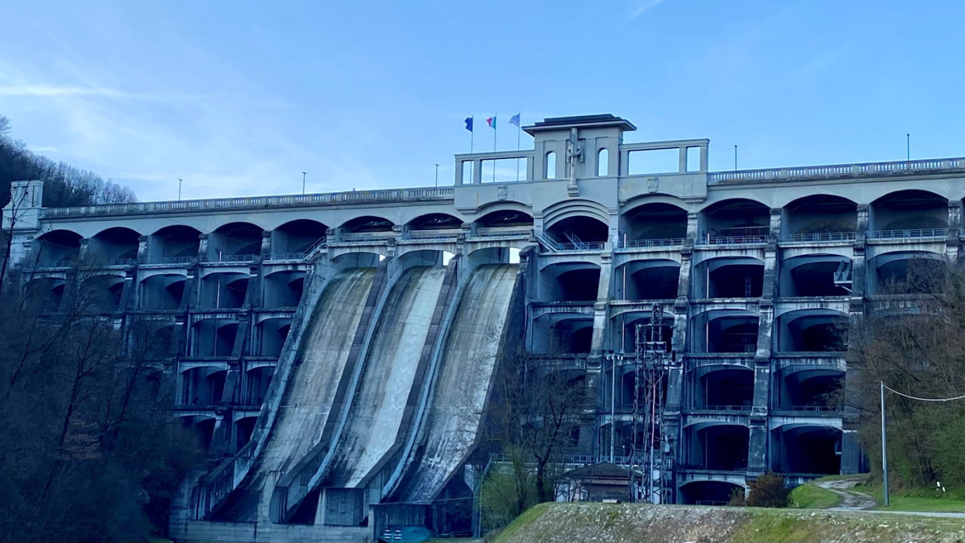 Diga del Molato, iniziata la tracimazione: nell'invaso 8 milioni di metri cubi d'acqua