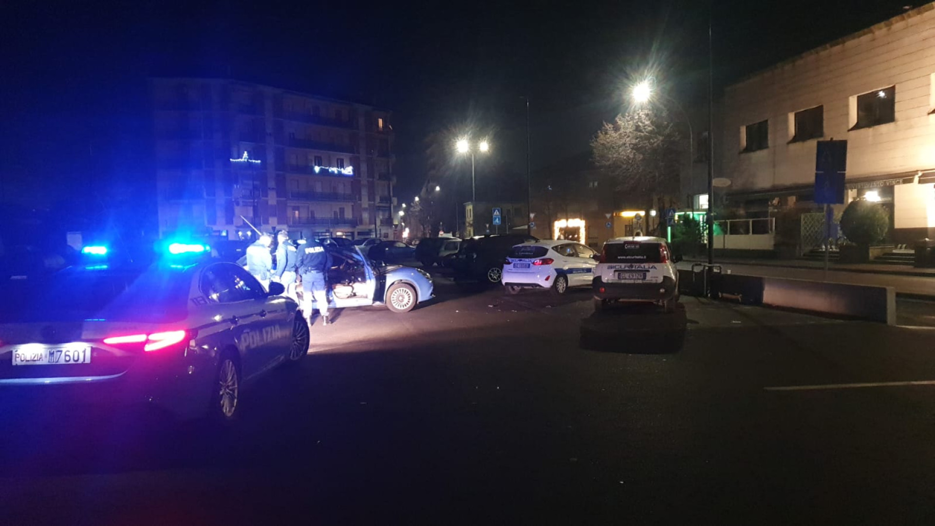 A Natale tentato furto in un centro scommesse: bloccato un uomo