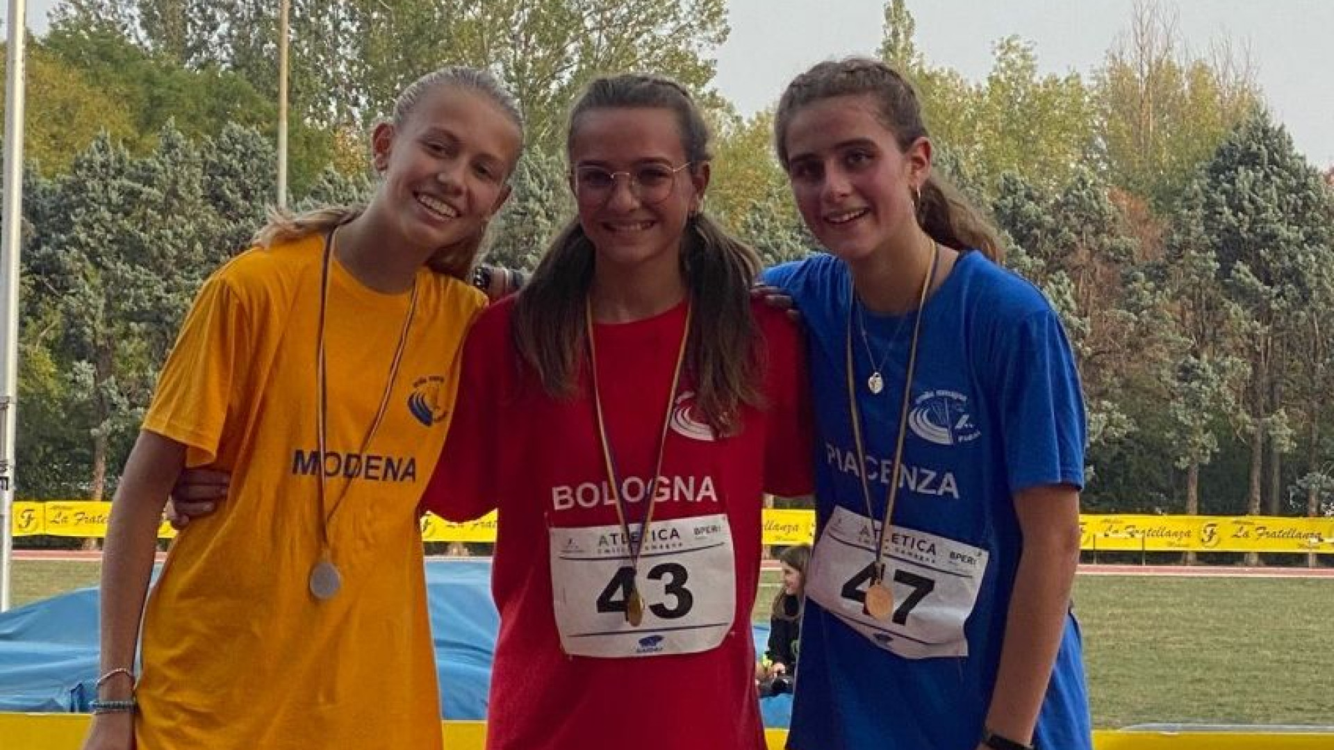 Volano i tesserati dell'Atletica Piacenza, nuovo record di Angela Chinosi nella marcia