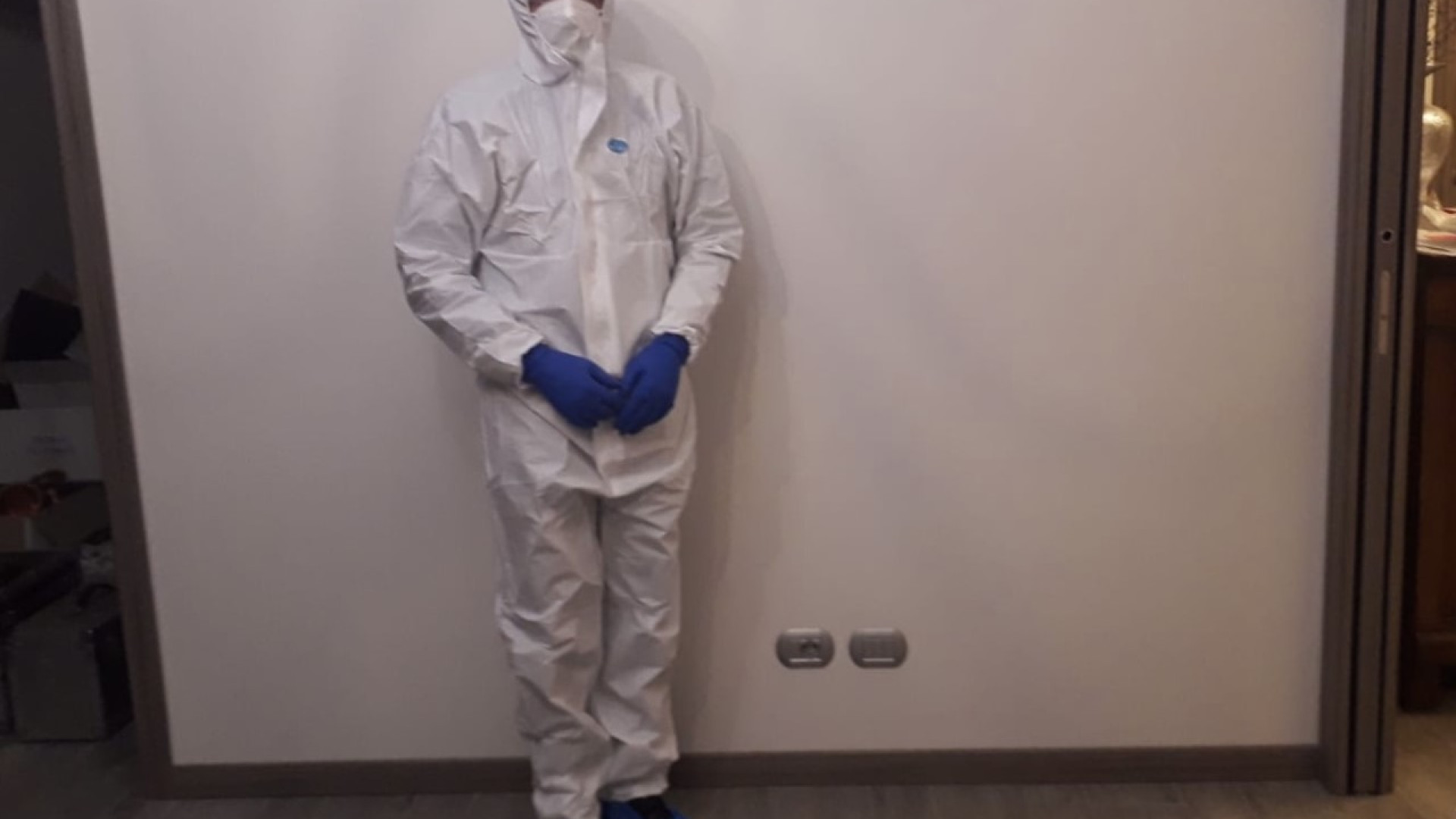 "Tutti i giorni a contatto con i defunti Covid: siamo a rischio, chiediamo di essere vaccinati"