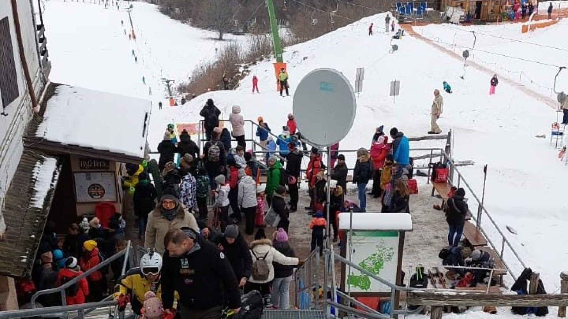 Voglia di inverno, Penice preso d'assalto. In mille con gli sci ai piedi e tutto esaurito