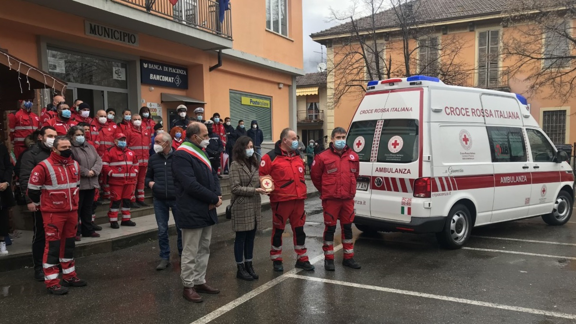 Inaugurata la nuova ambulanza. "Importante per il territorio"