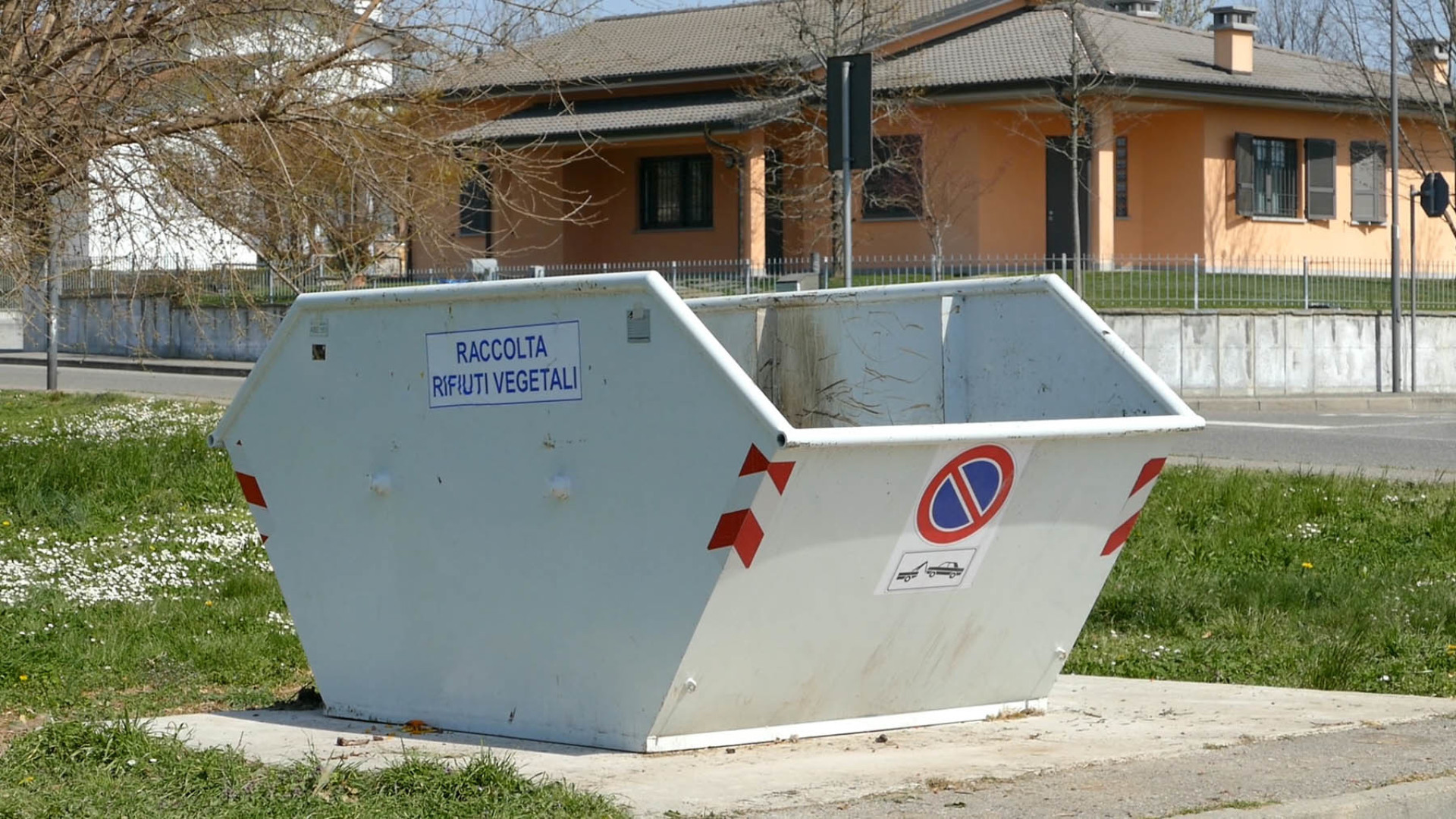 Castel San Giovanni, votata una mozione per non togliere i cassonetti del verde