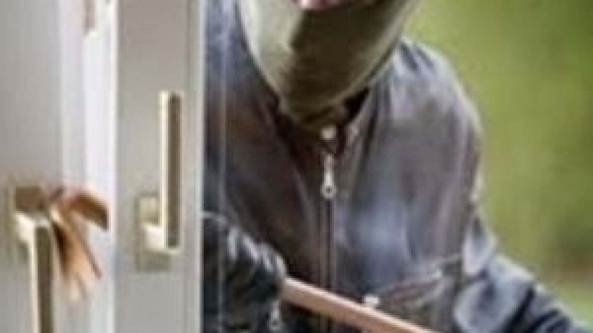 Furti in abitazione, è allarme rosso: notte di super lavoro per la polizia