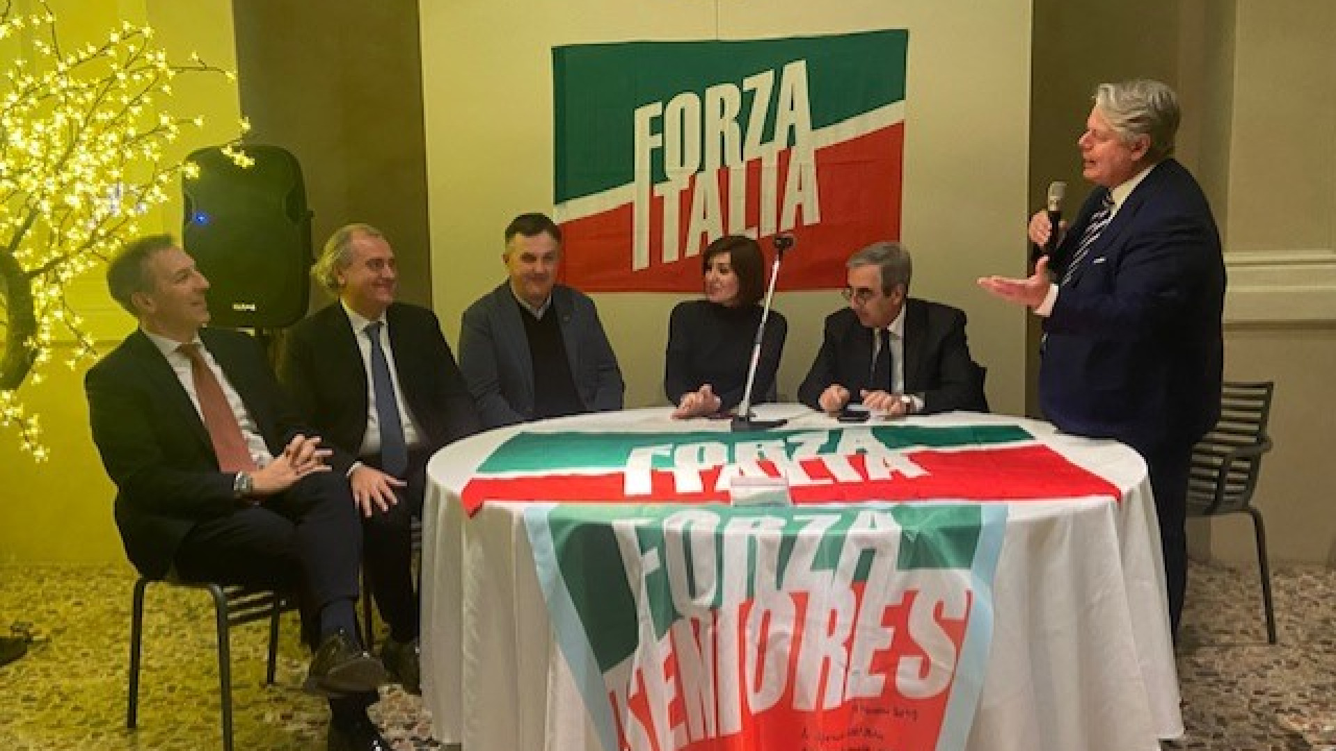 Bernini e Gasparri al via della campagna elettorale di Forza Italia. "Uniti si vince"