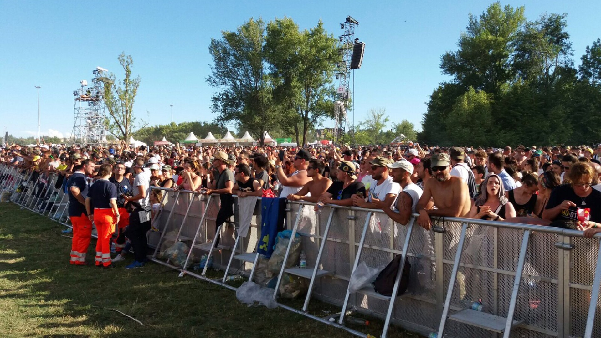 Vasco: fan, soccorritori e agenti da Piacenza a Modena per il concerto