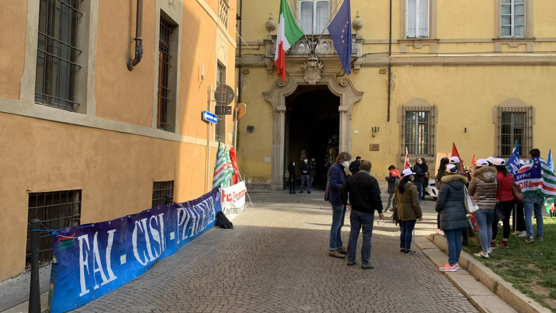 "Esclusi da decreto Sostegni", i lavoratori dell'agricoltura scendono in piazza