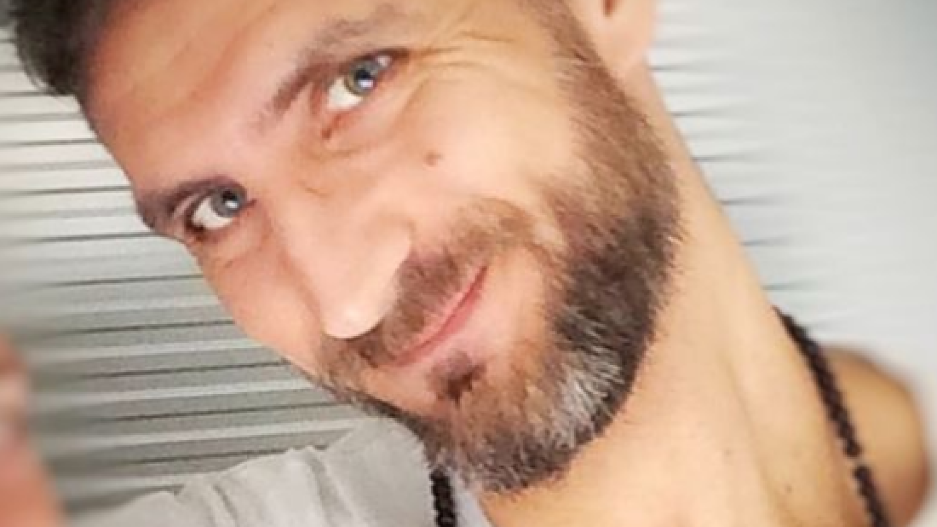 L'addio a Stefano tra commozione e solidarietà: raccolta fondi per la ricerca sul cancro