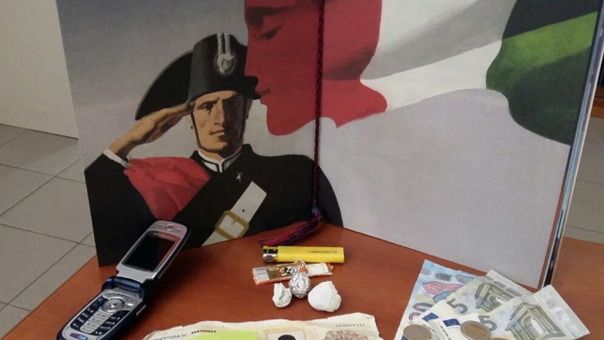 Droga spacciata ai giardini Margherita: 19enne arrestato