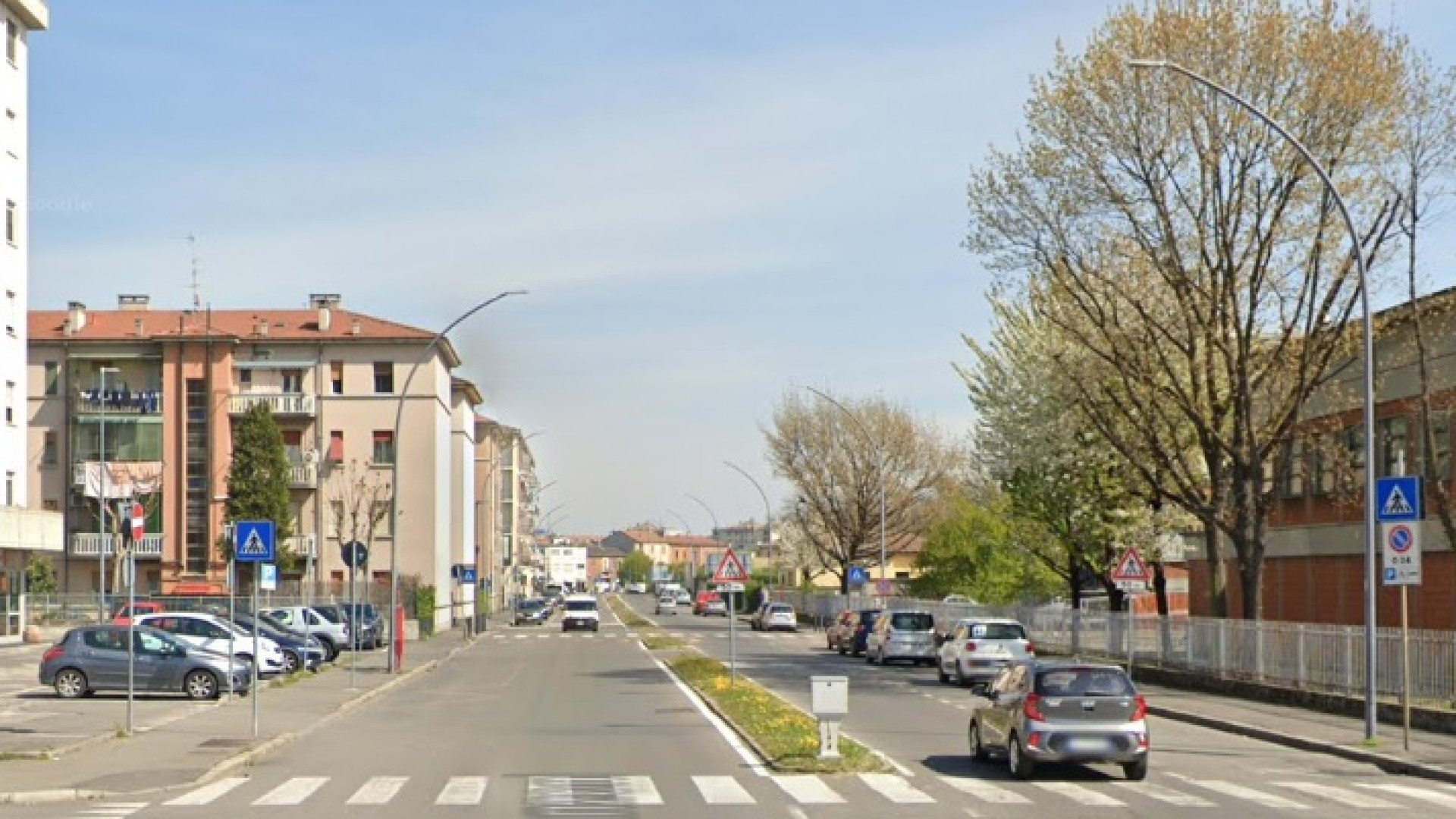 Autobus colpisce un pedone e non si ferma: 57enne soccorso in via Conciliazione