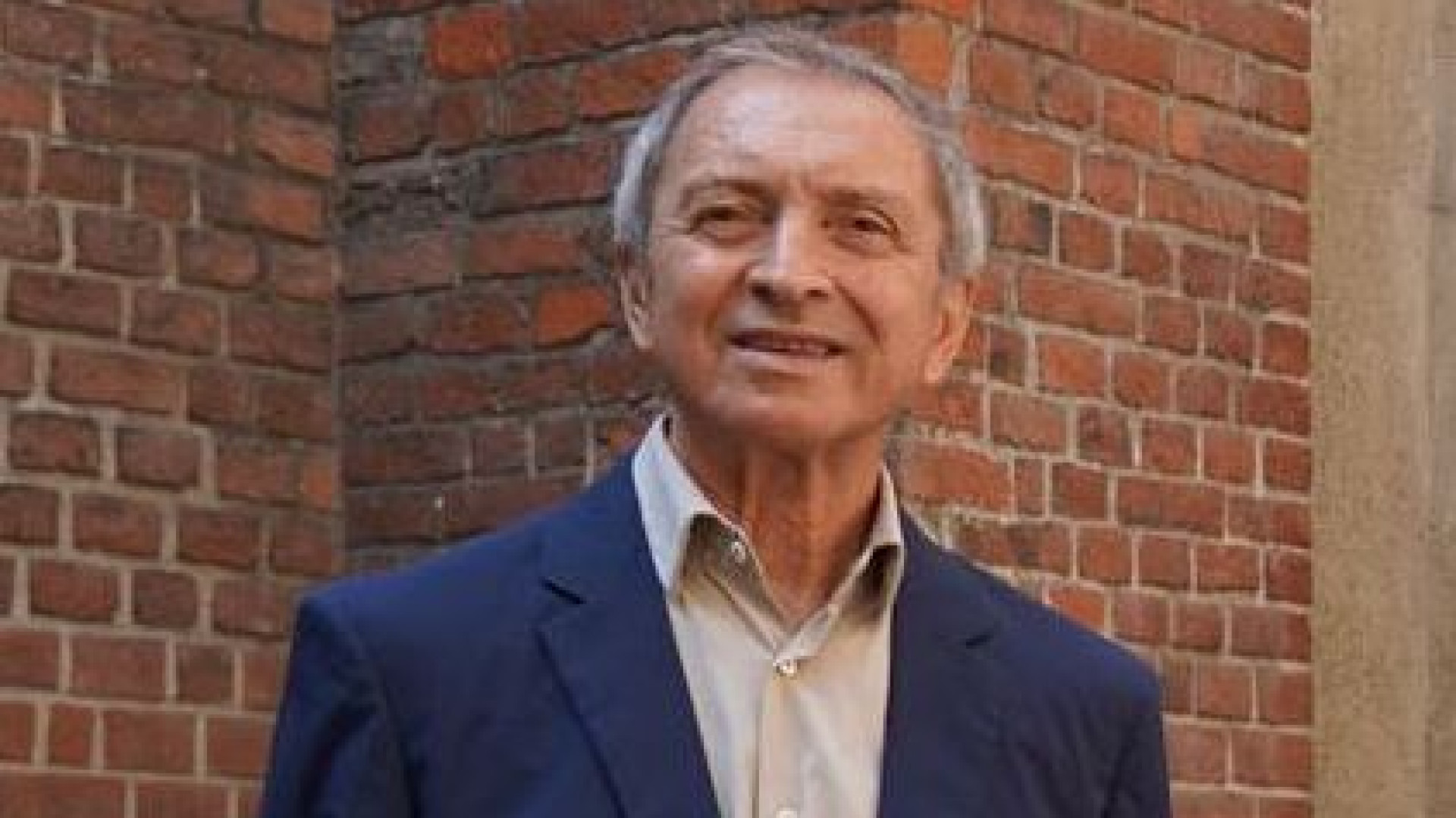 Il maestro orafo Manfredi celebra Raffaello. Mostra al via il 15 settembre