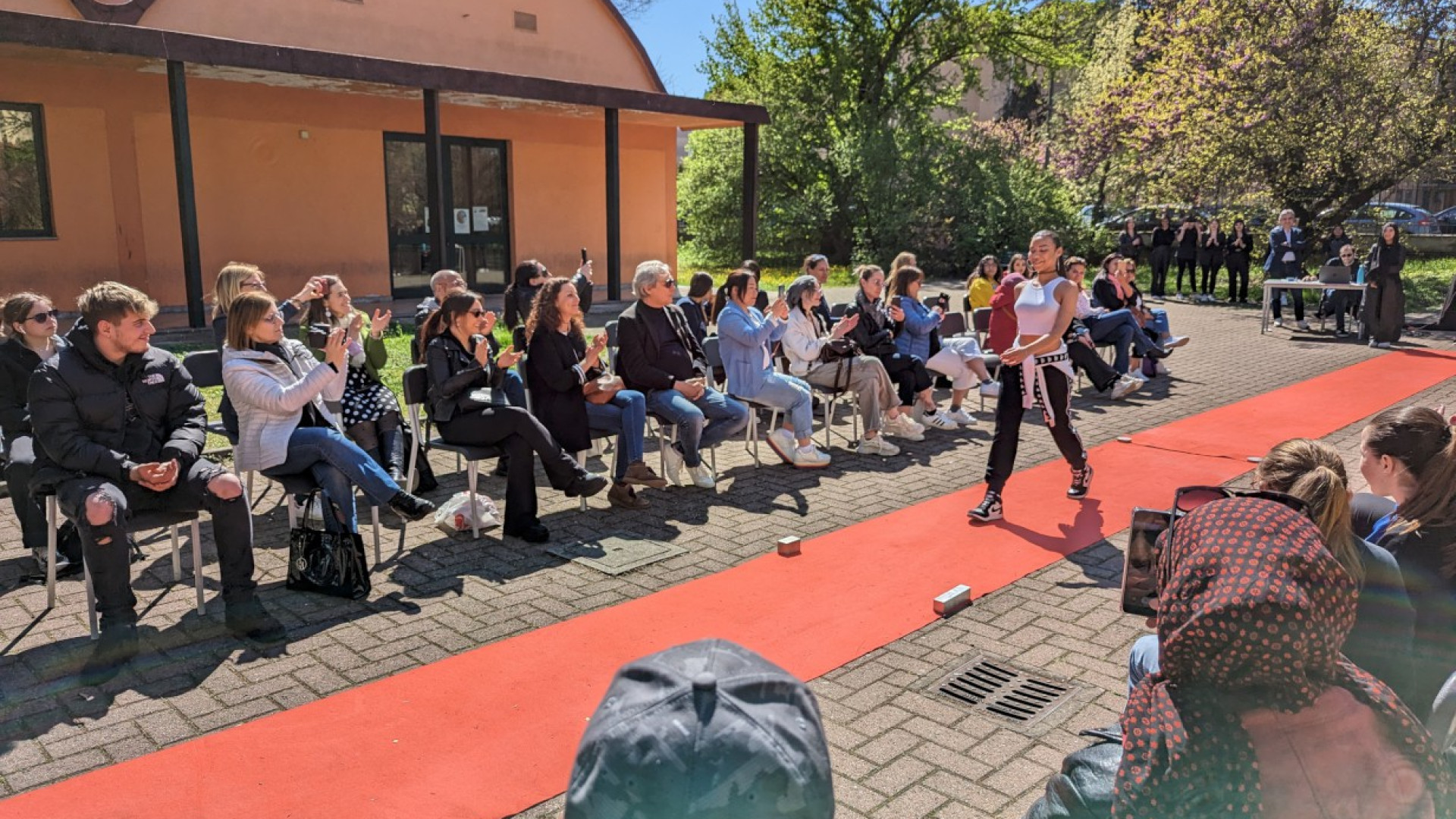 Evoluzioni del look e ruolo della donna nella società, è il Tutor Fashion Show