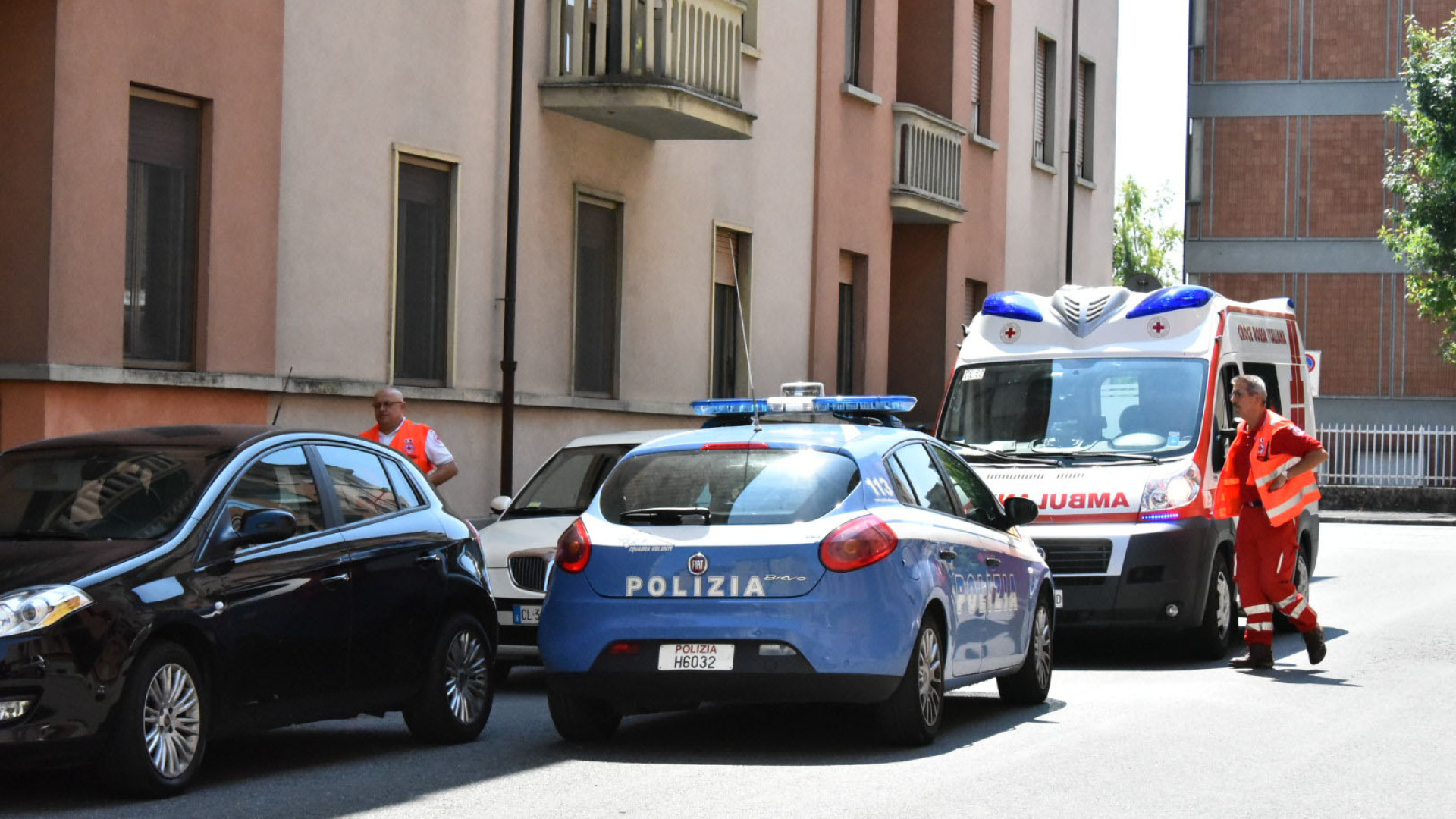 Ottantunenne aggredita dal ladro. "Che bisogno c'era di farmi male?"