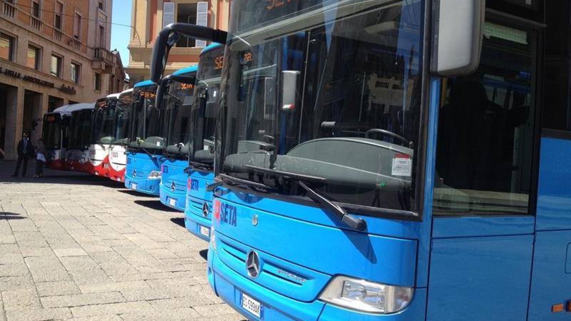 Sindacati dei trasporti: "Fermare subito i bus per la sicurezza degli autisti"