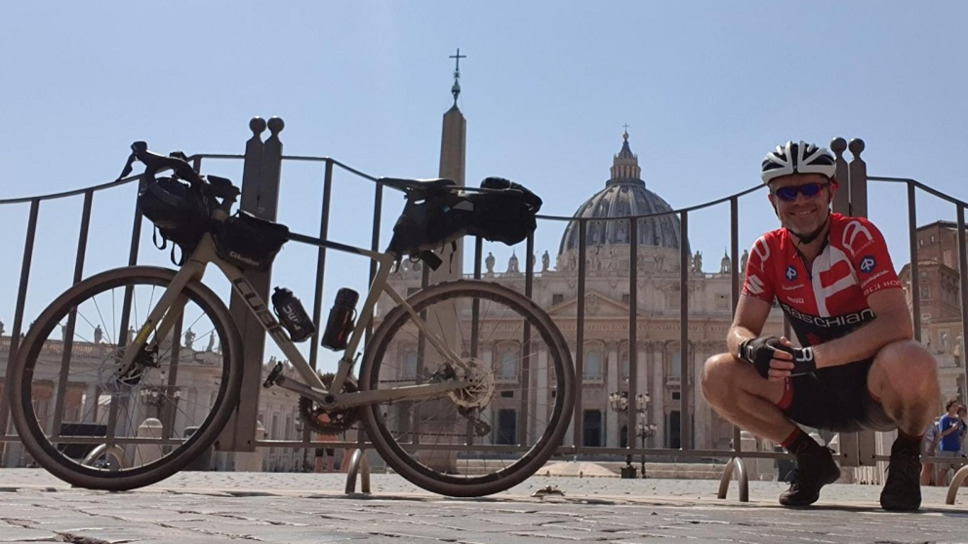 Da Rottofreno a Roma lungo la via Francigena: l'impresa del sindaco-ciclista Veneziani