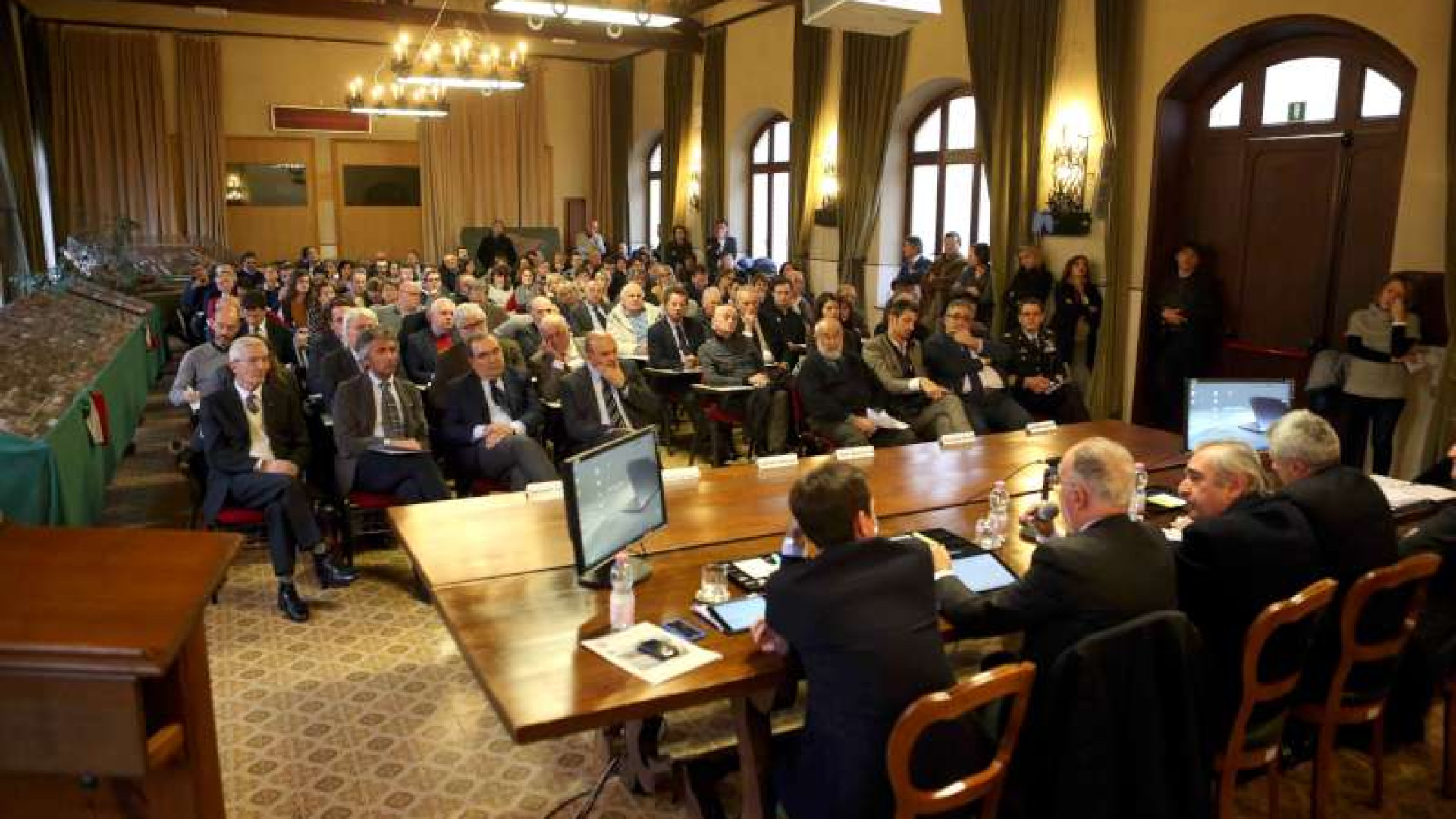Aree militari, il confronto a Piacenza: “Ora bisogna agire”