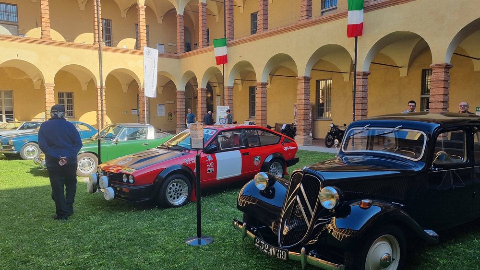 Auto come gioielli d’epoca tra i chiostri del Politecnico con "Cultura e Motori"