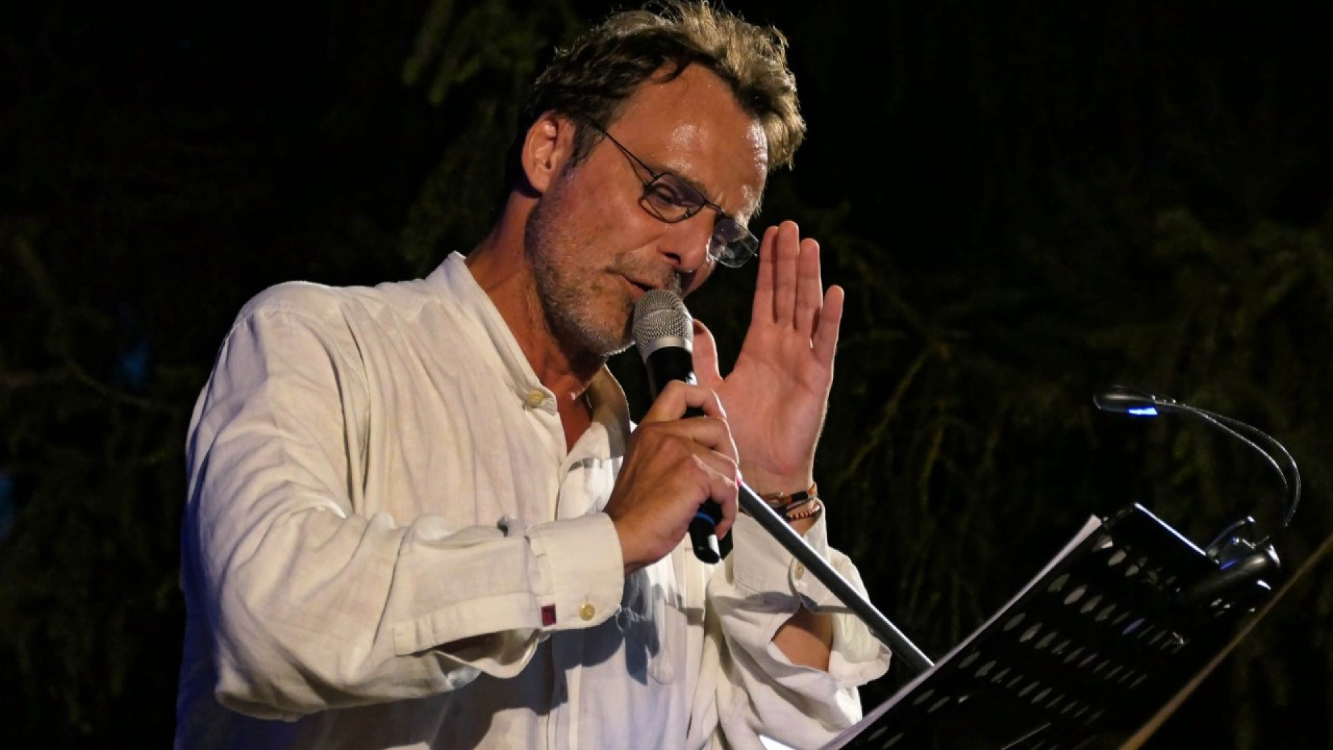 Alessandro Preziosi omaggia Zeffirelli e conquista il pubblico di mille persone