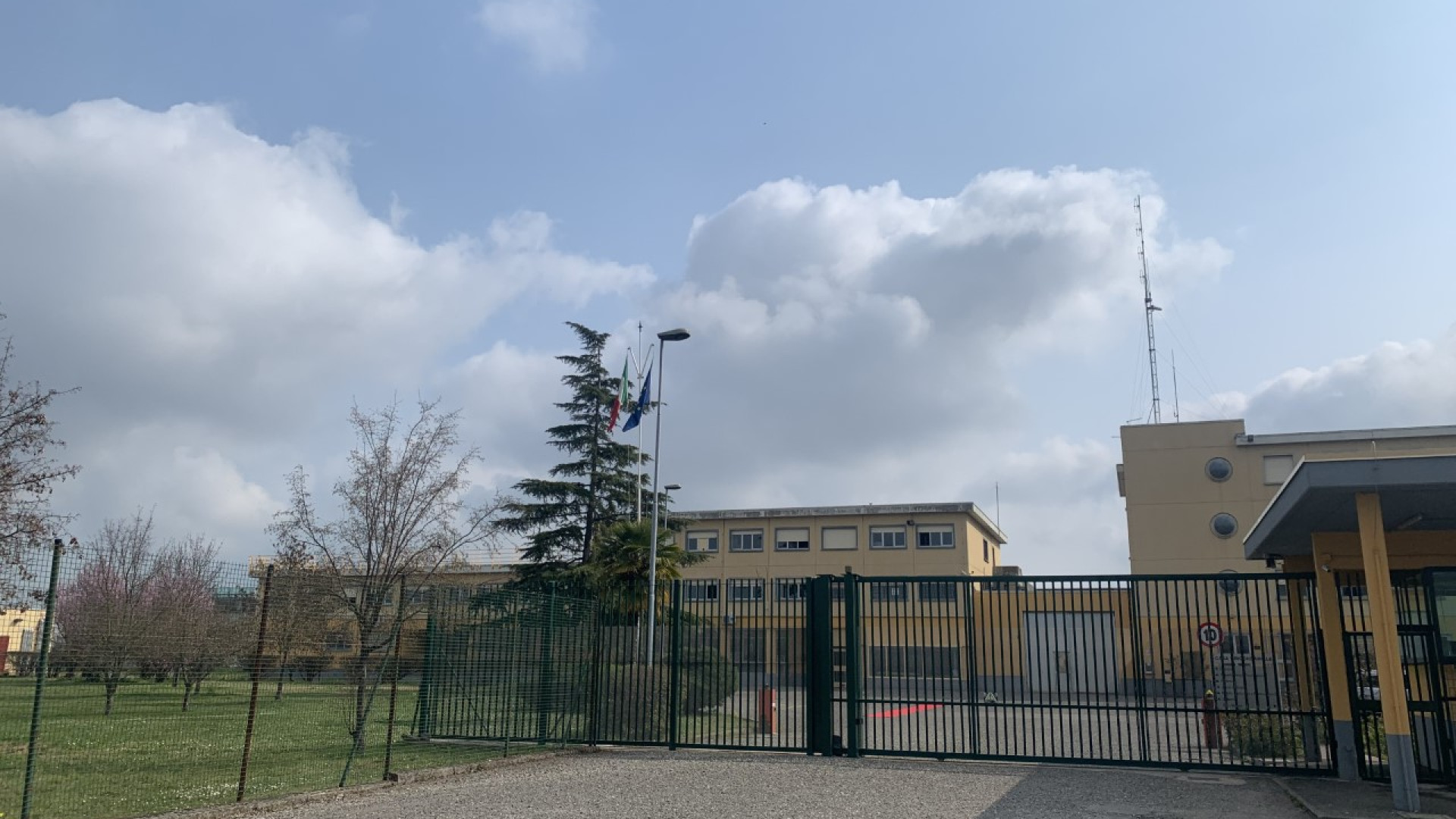 Stranieri alle Novate, sono il 65% dei detenuti. La media nazionale è del 31%