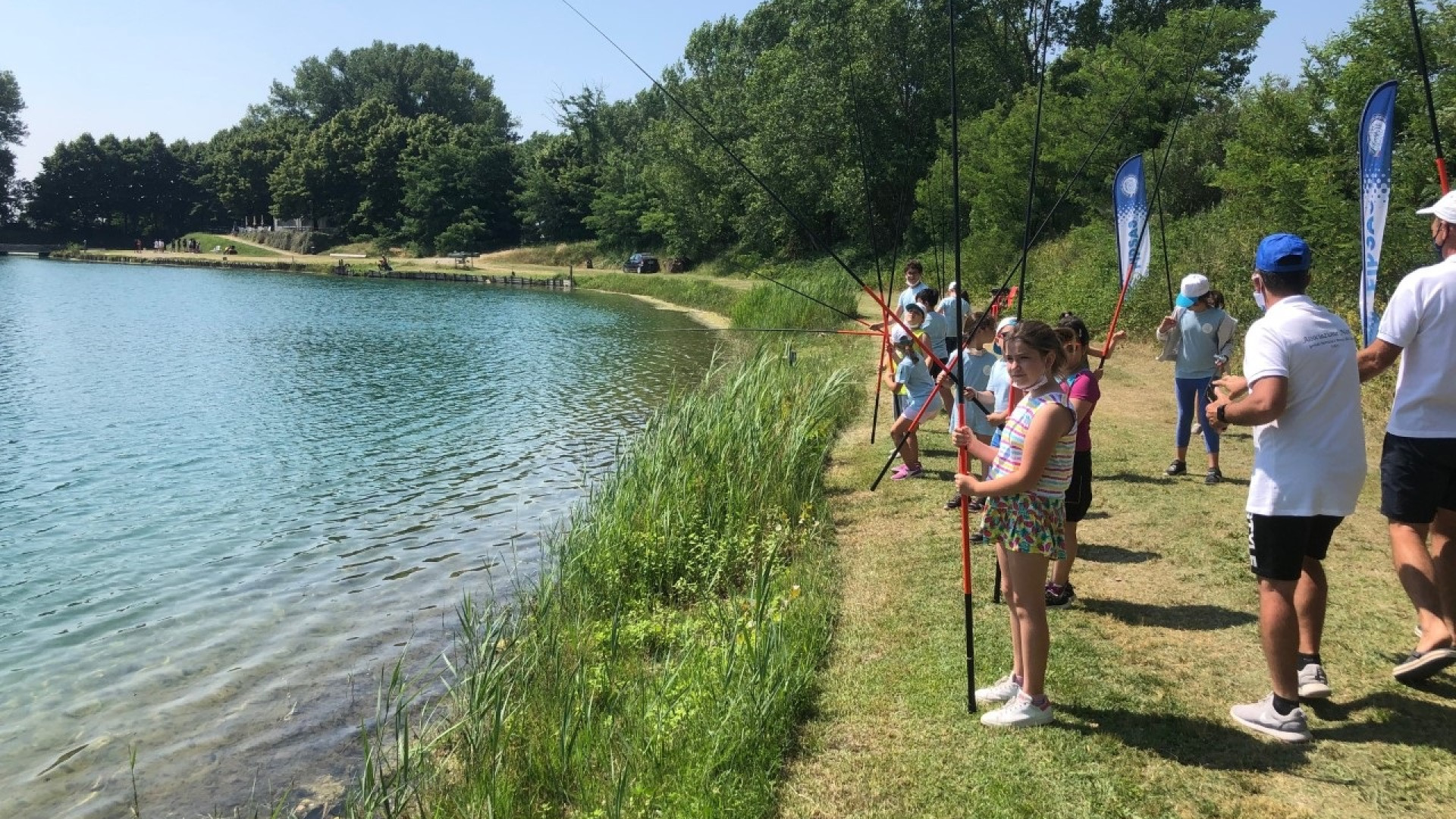 A Mortizza i bambini scoprono la pesca: "Così li togliamo dai videogiochi"