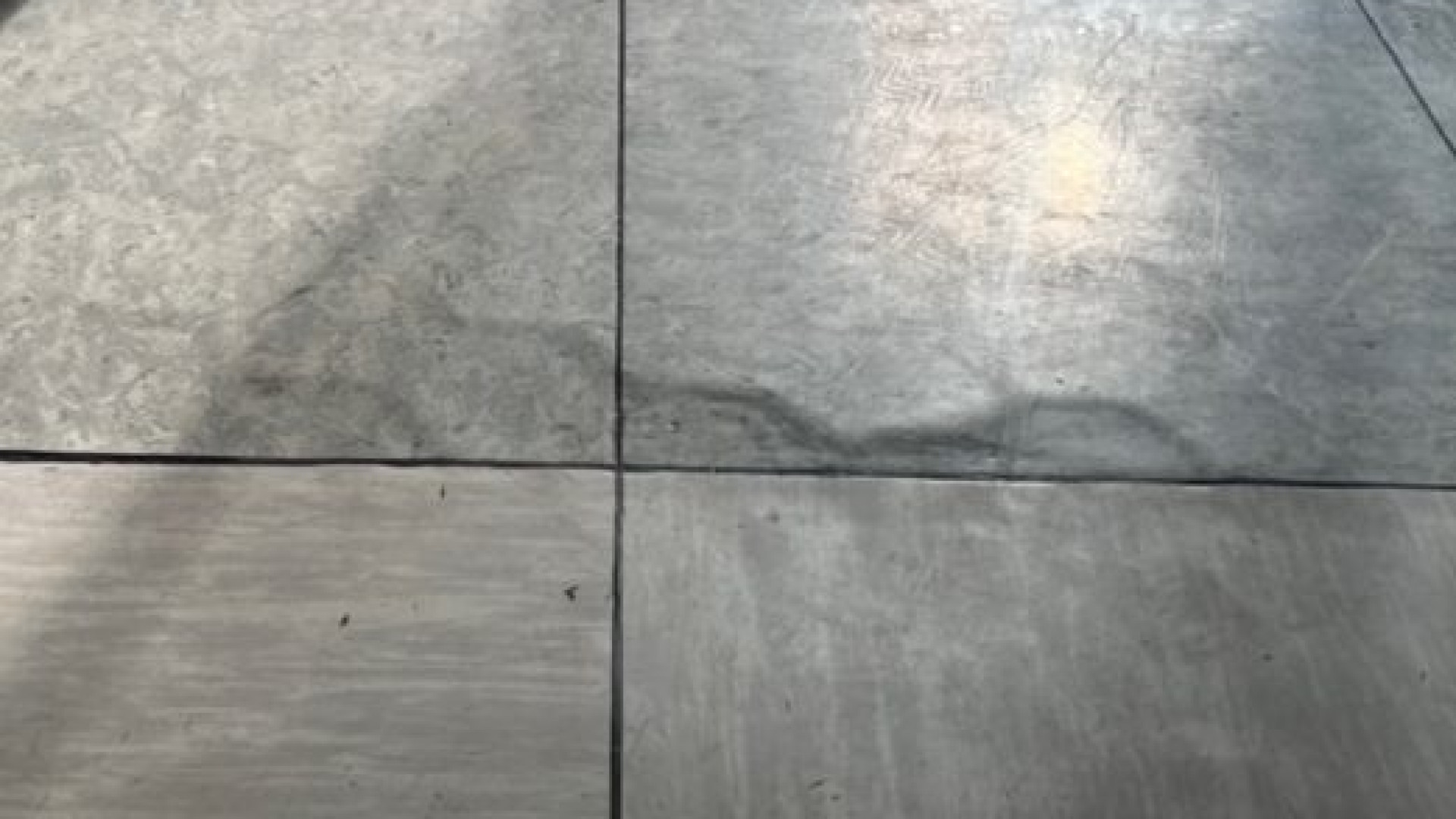 Il terremoto fa sollevare il pavimento della mensa alla Mazzini: "Nessun pericolo"