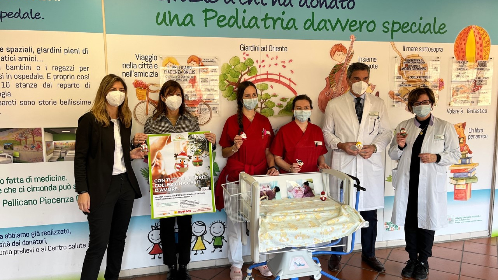 Gufetti natalizi a sostegno del reparto di pediatria dell'ospedale di Piacenza