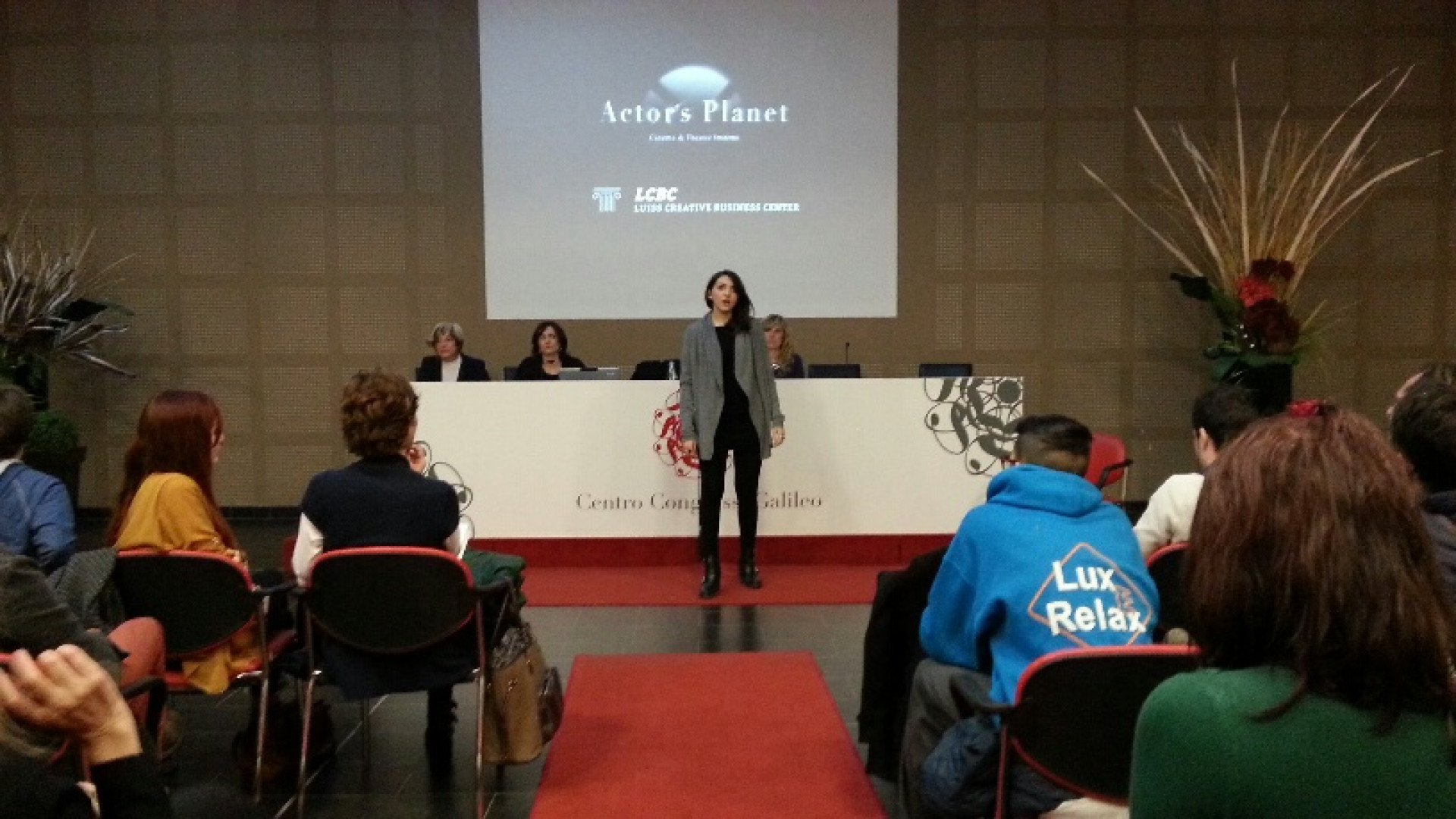 Decine di aspiranti attori ai casting a Gariga. Izzo: "Dovete essere poliedrici"
