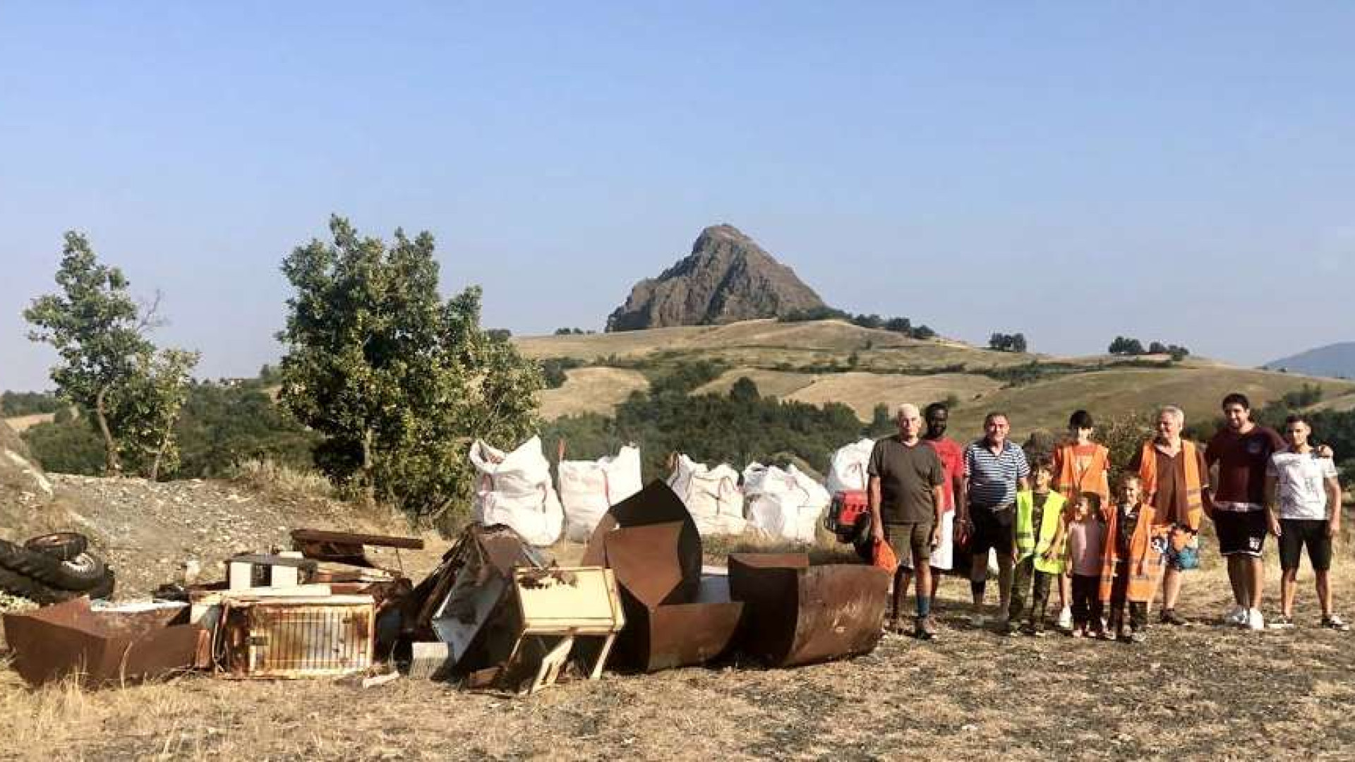 Scarniago, nuova vita per il “Groppallo”: ripulito da frigo, rottami e pneumatici