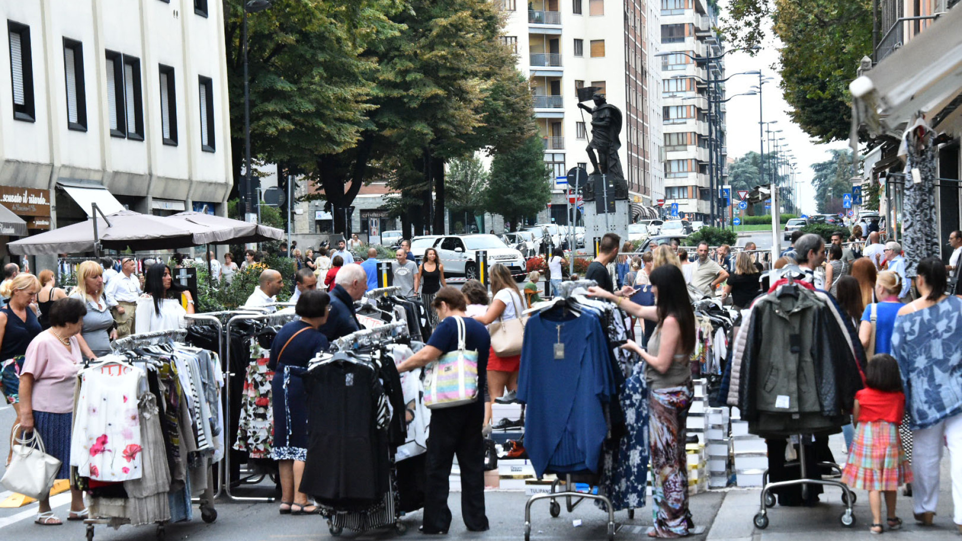 Ecco lo Sbaracco in versione anti-Covid: doppio weekend e varchi transennati