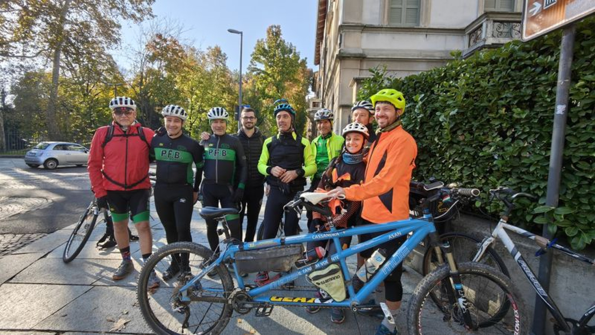 In sette anni donati 42 tandem alle associazioni. "Oggi ultima consegna"
