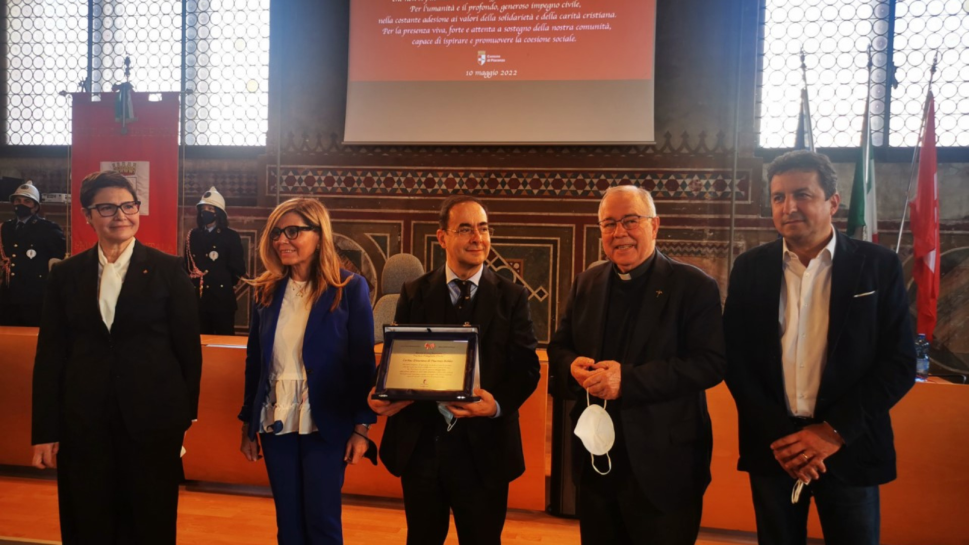 "Caritas da 50 anni al servizio della comunità": consegnata la Benemerenza civica