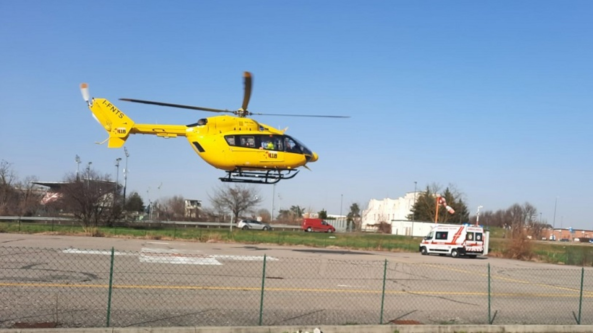 Besurica, cade dal monopattino. Tredicenne a Parma in eliambulanza