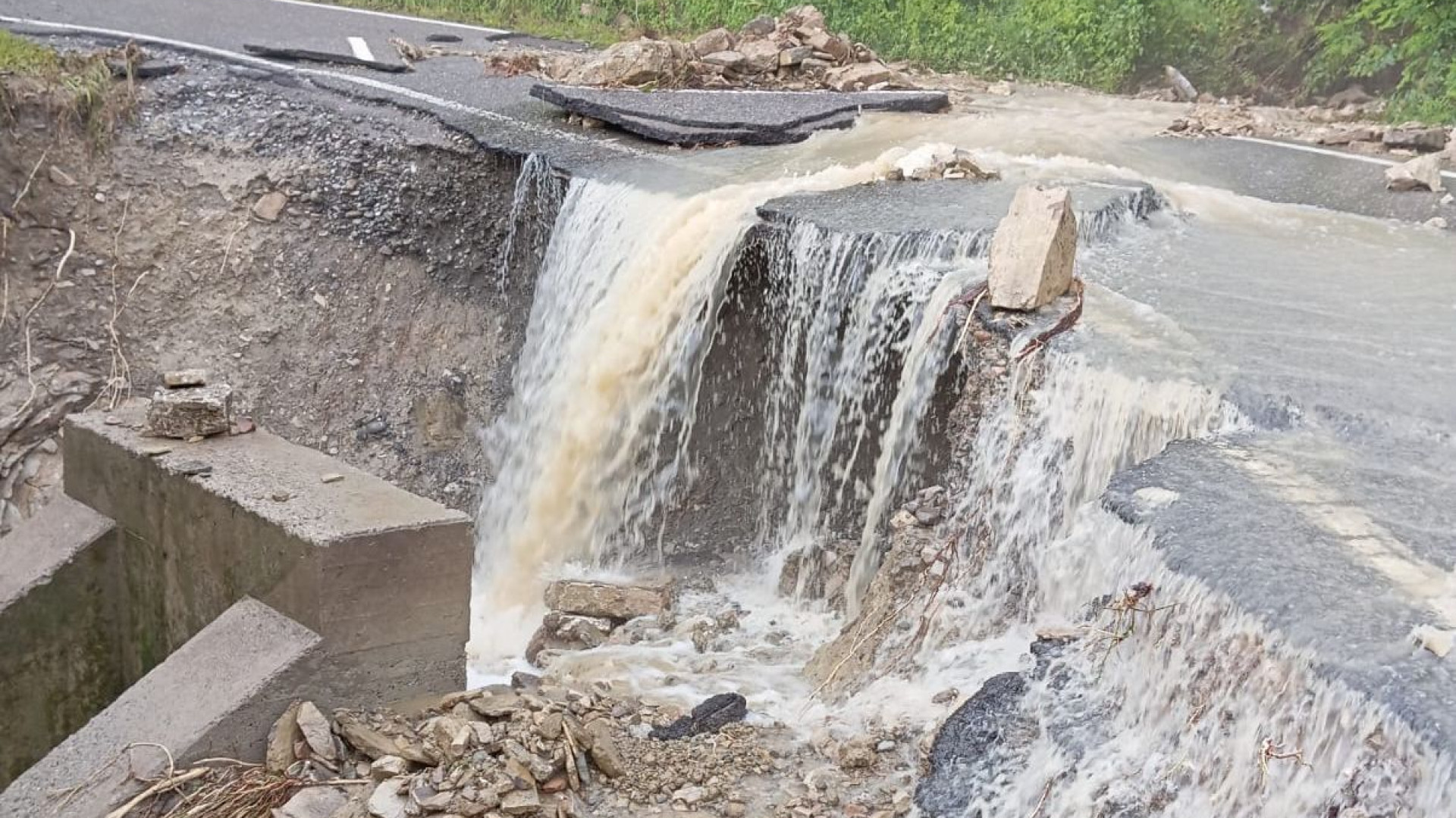 Strada del Cerro interrotta dal nubifragio,  al via oggi i lavori di ripristino