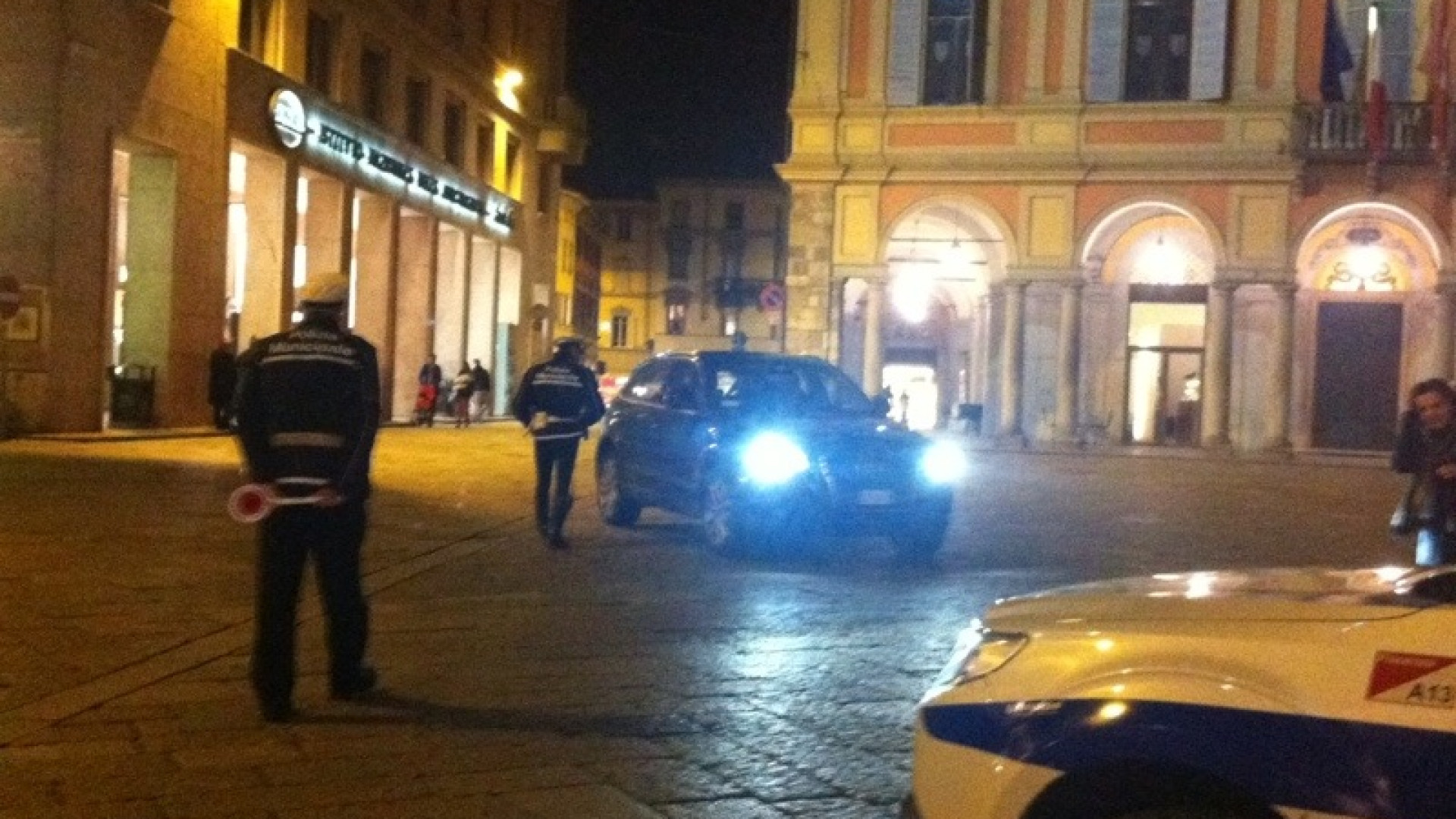 Dalla sosta selvaggia a tolleranza zero in piazza Cavalli. Controlli a tappeto