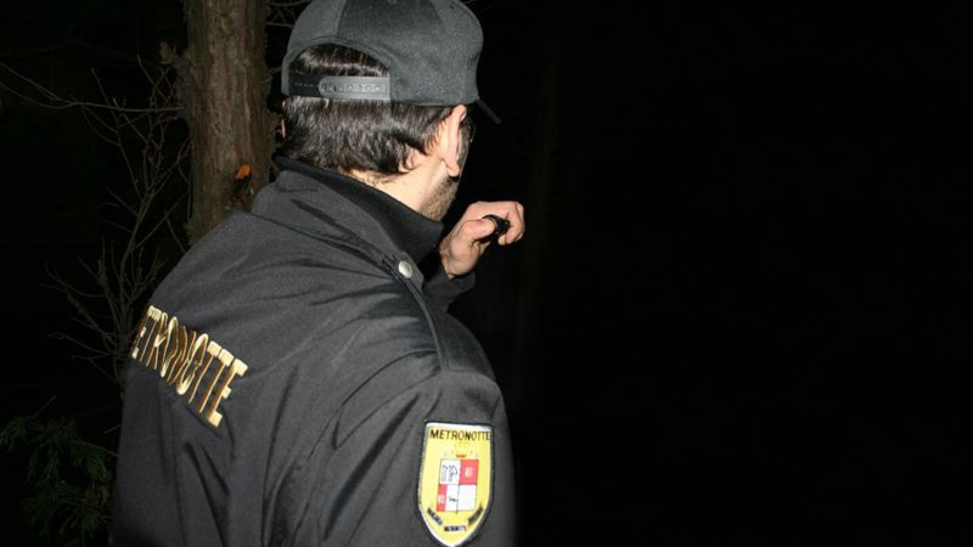 Sventati due furti: i ladri lanciano sassi contro metronotte e carabinieri