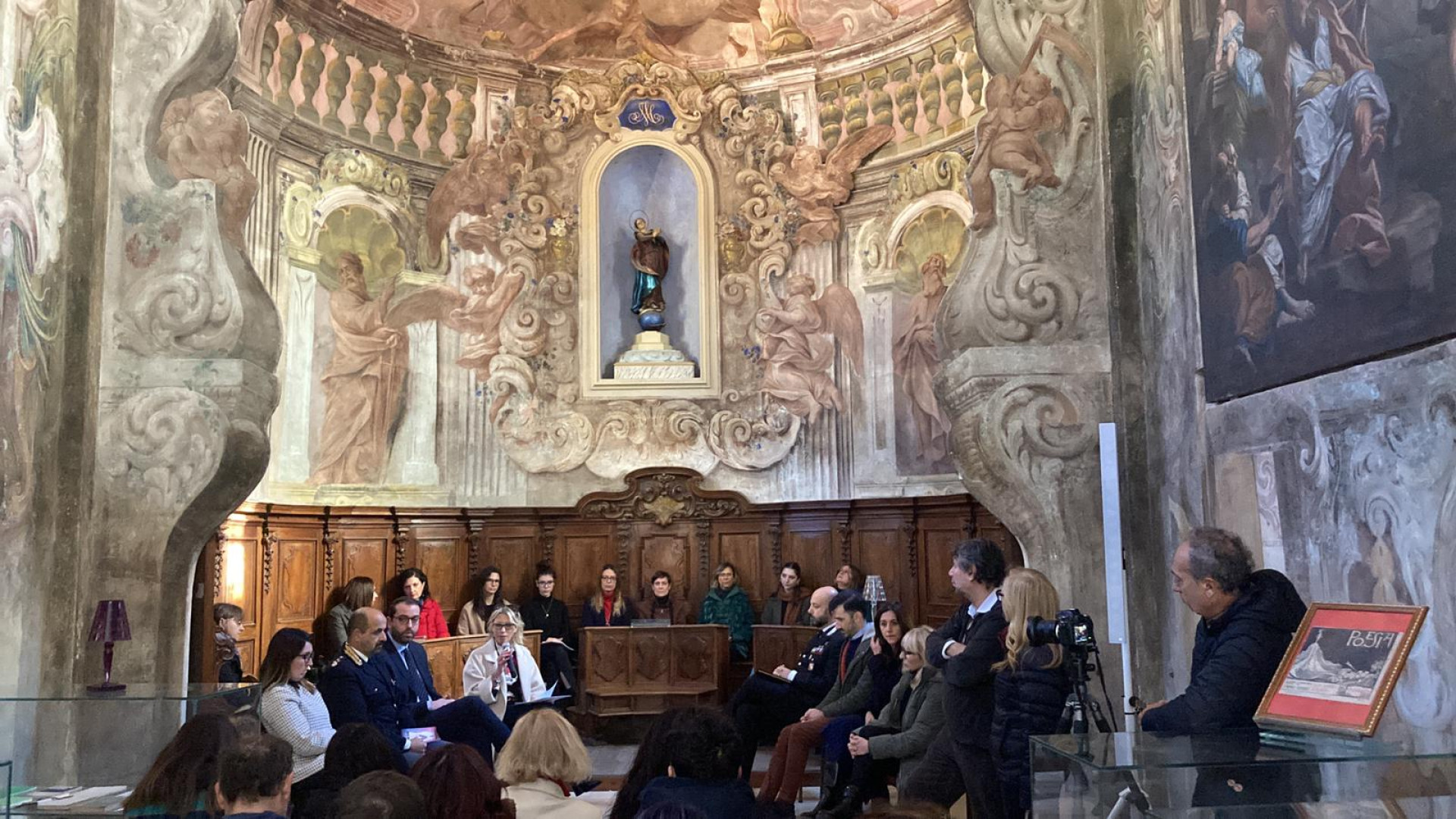 “Com’eri vestita?”: in San Cristoforo la mostra che combatte il pregiudizio