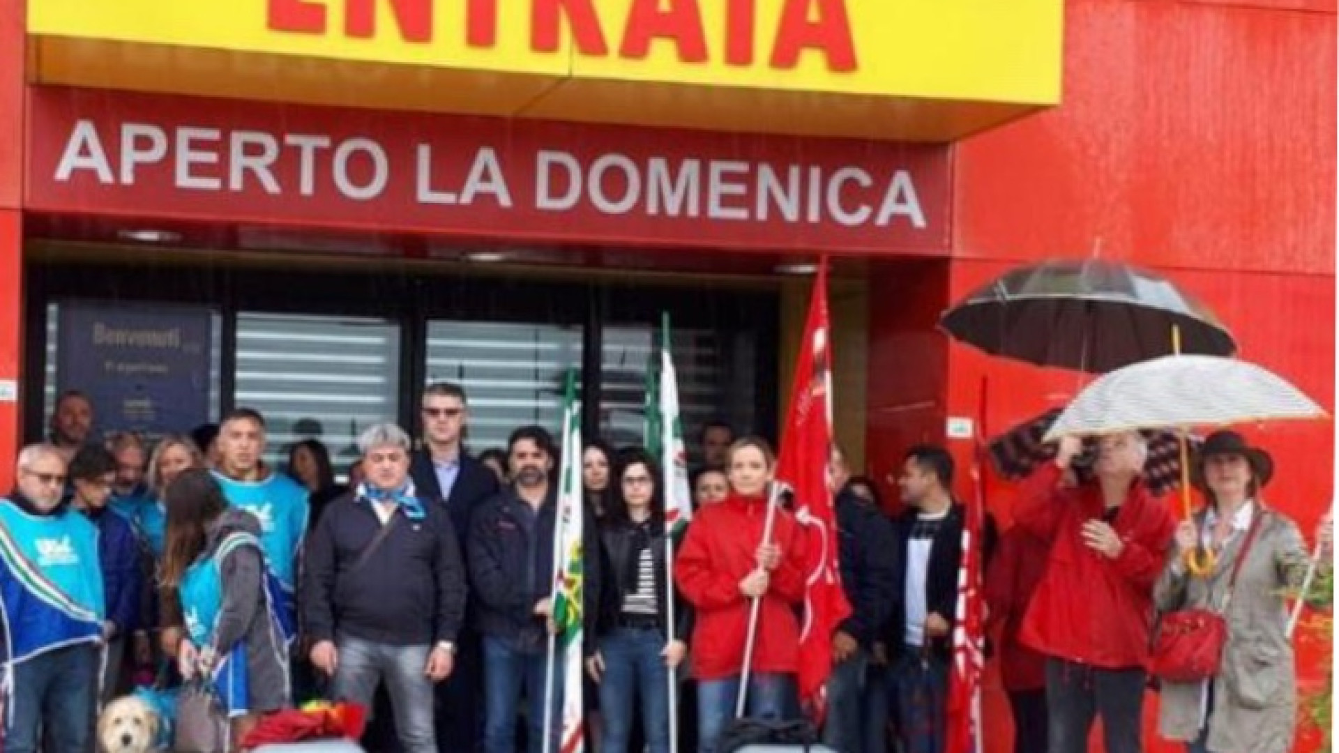 Chiusura Mercatone Uno, il comunicato dopo il presidio. Lunedì incontro al Mise