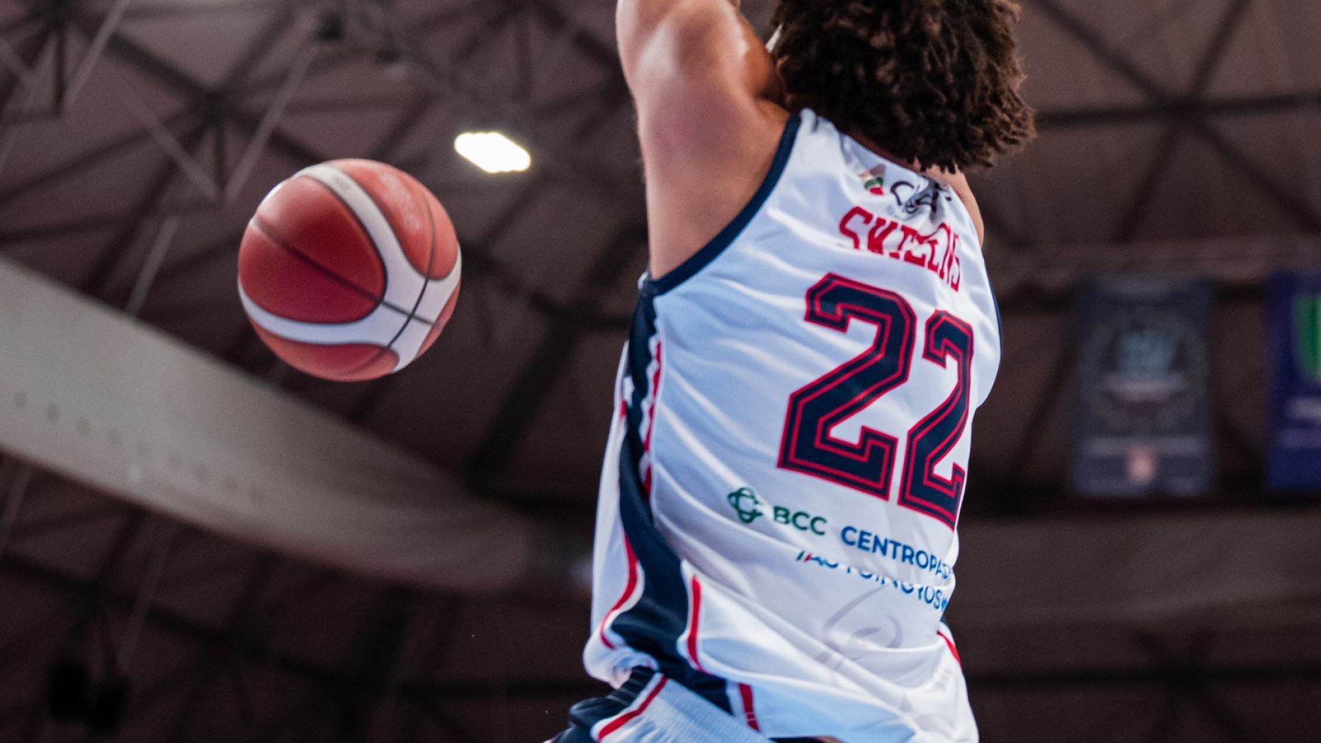 Basket serie A2, Skeens trascina l’Assigeco che regge al ritorno di Udine