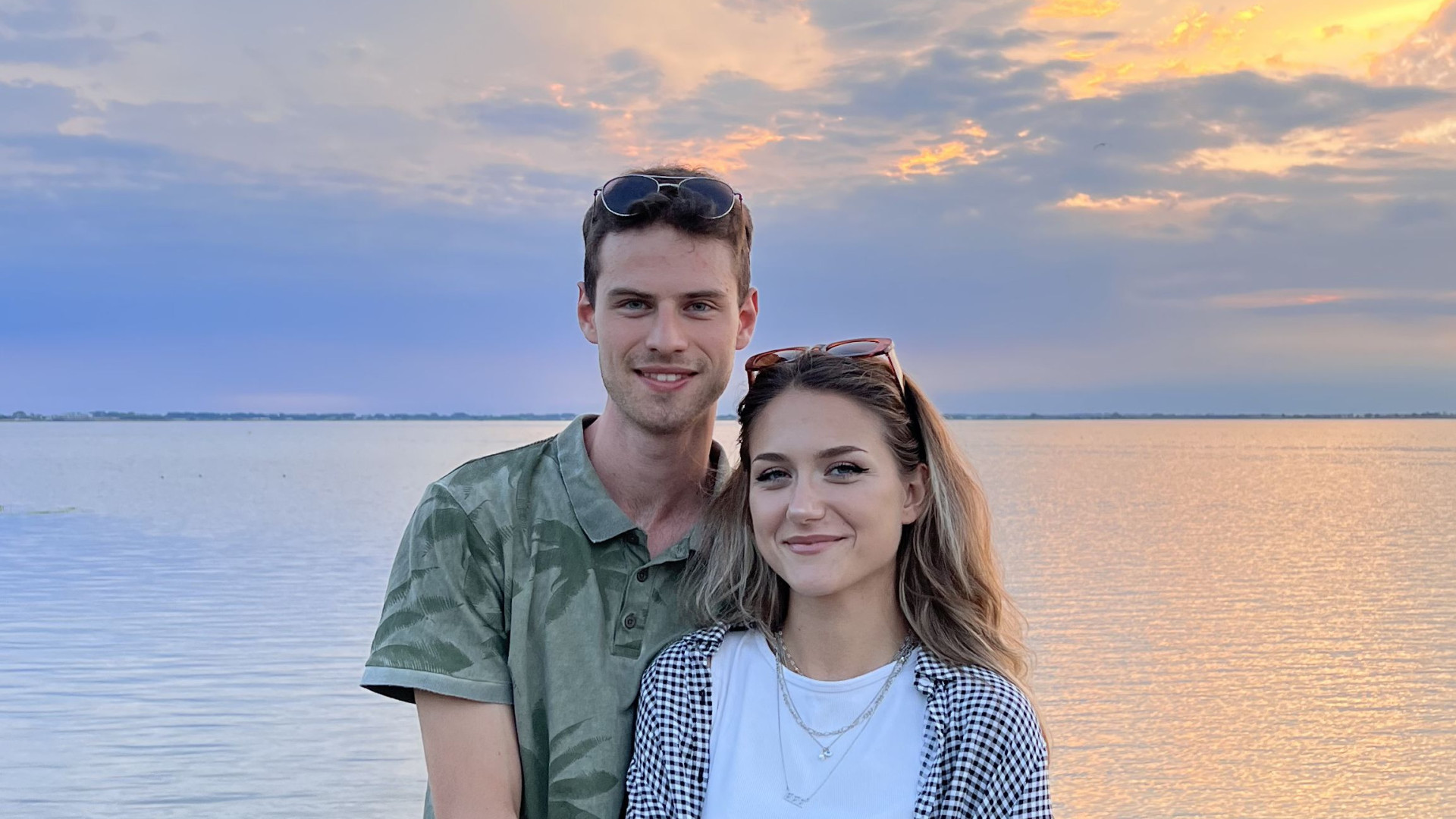 Jonathan e Farah-Hana, sposi 22enni a Gossolengo: si erano conosciuti grazie ai licei