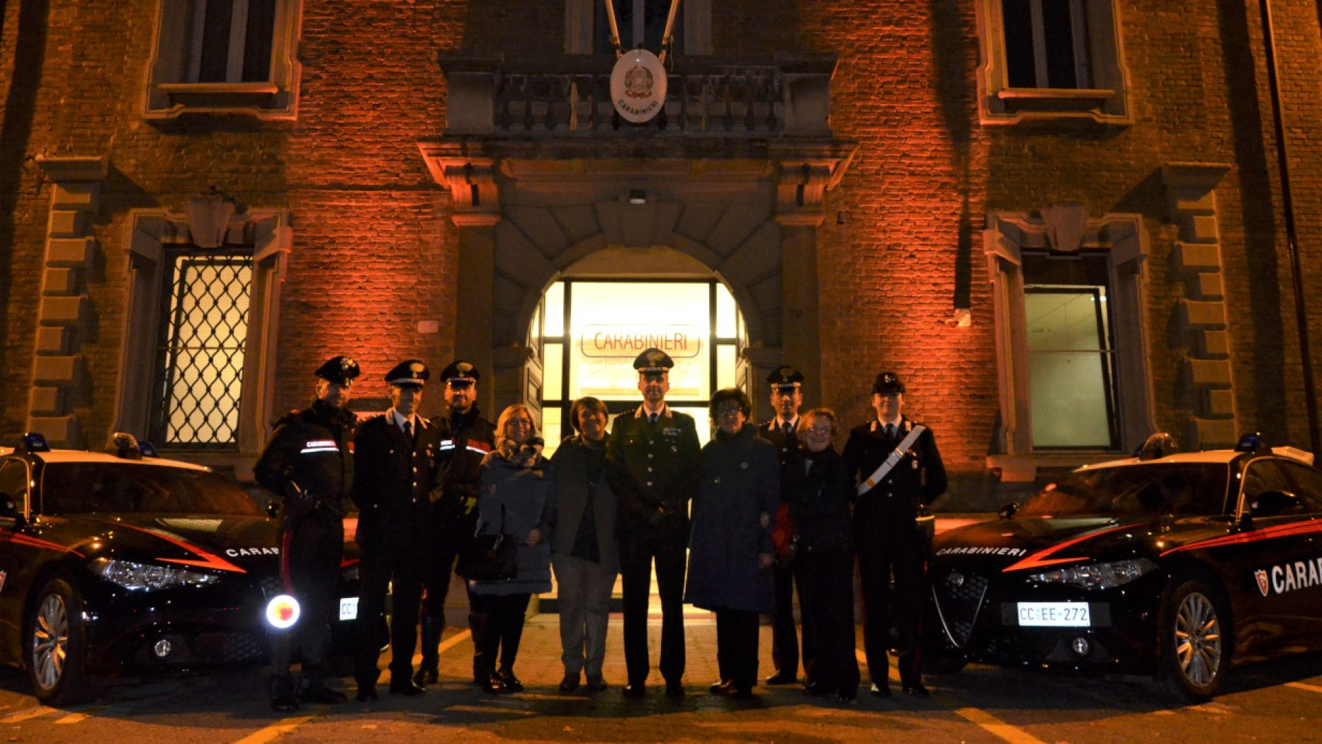 Contro la violenza alle donne, la caserma Biselli si tinge di arancione. Visita Soroptimist