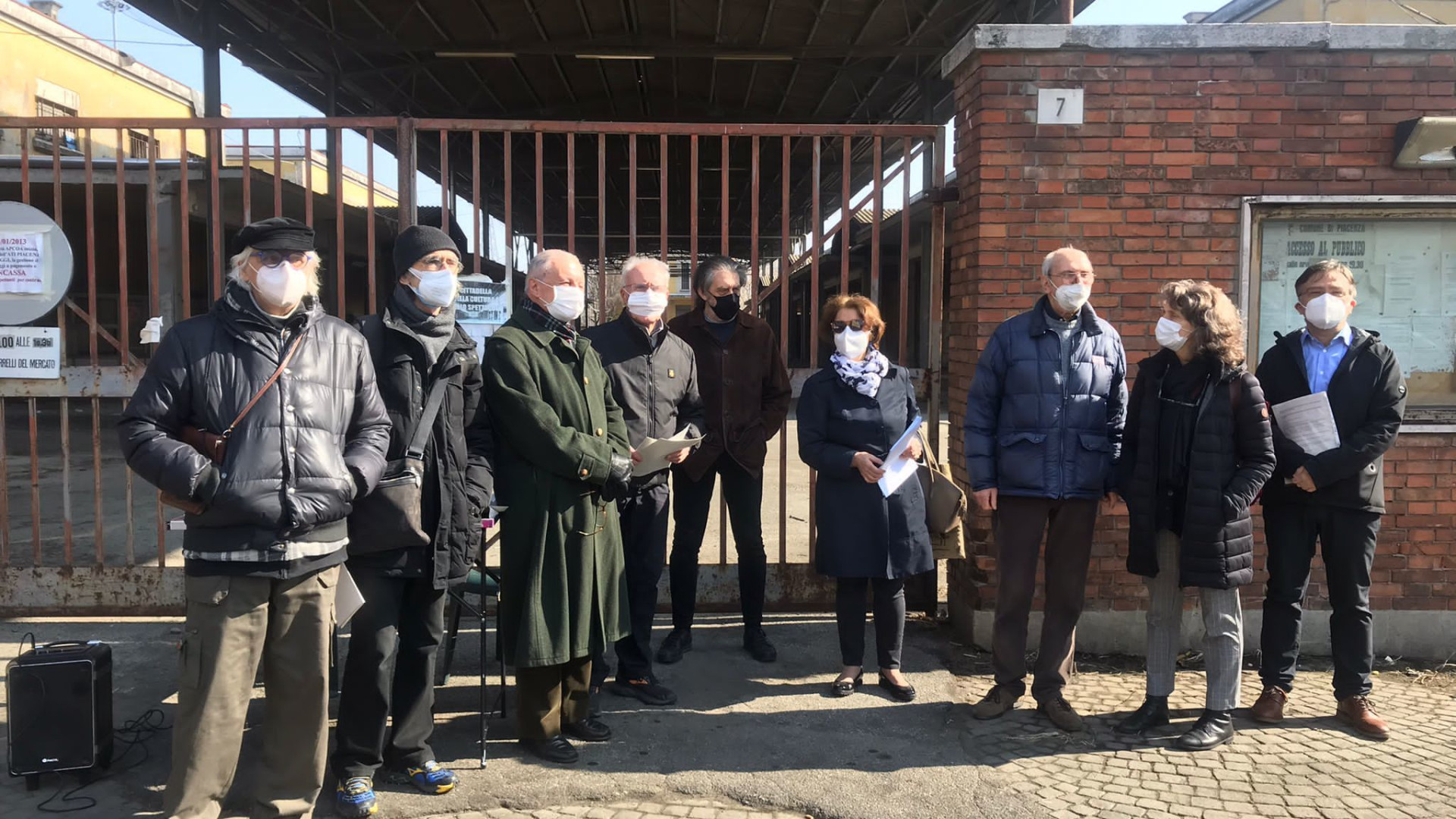 Monta la protesta: "L'ex mercato ortofrutticolo non va abbattuto ma preservato"