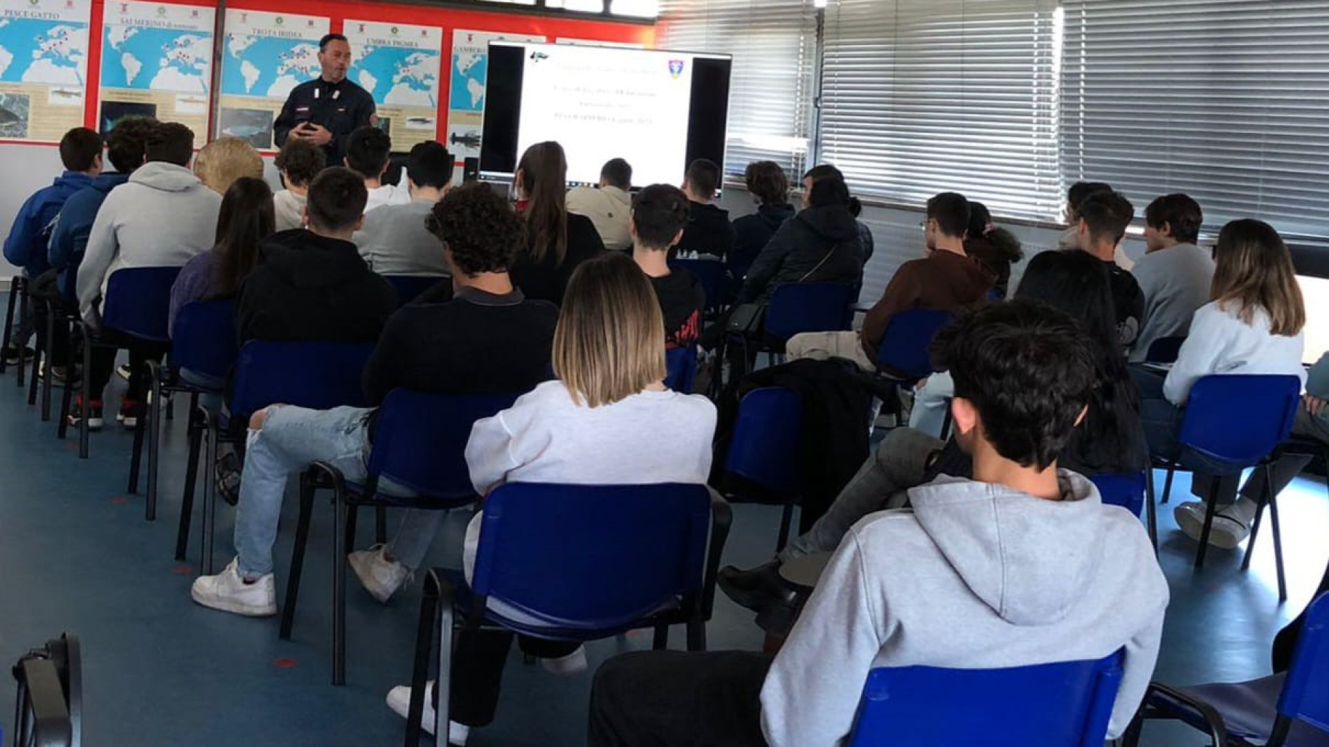 Gli studenti piacentini a lezione dai carabinieri forestali: 150 coinvolti