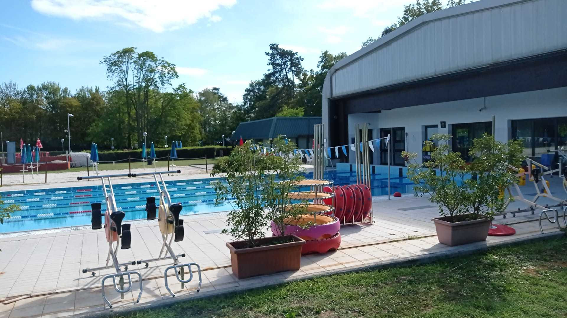 Sarmato, nella calza dei bimbi abbonamento alla piscina