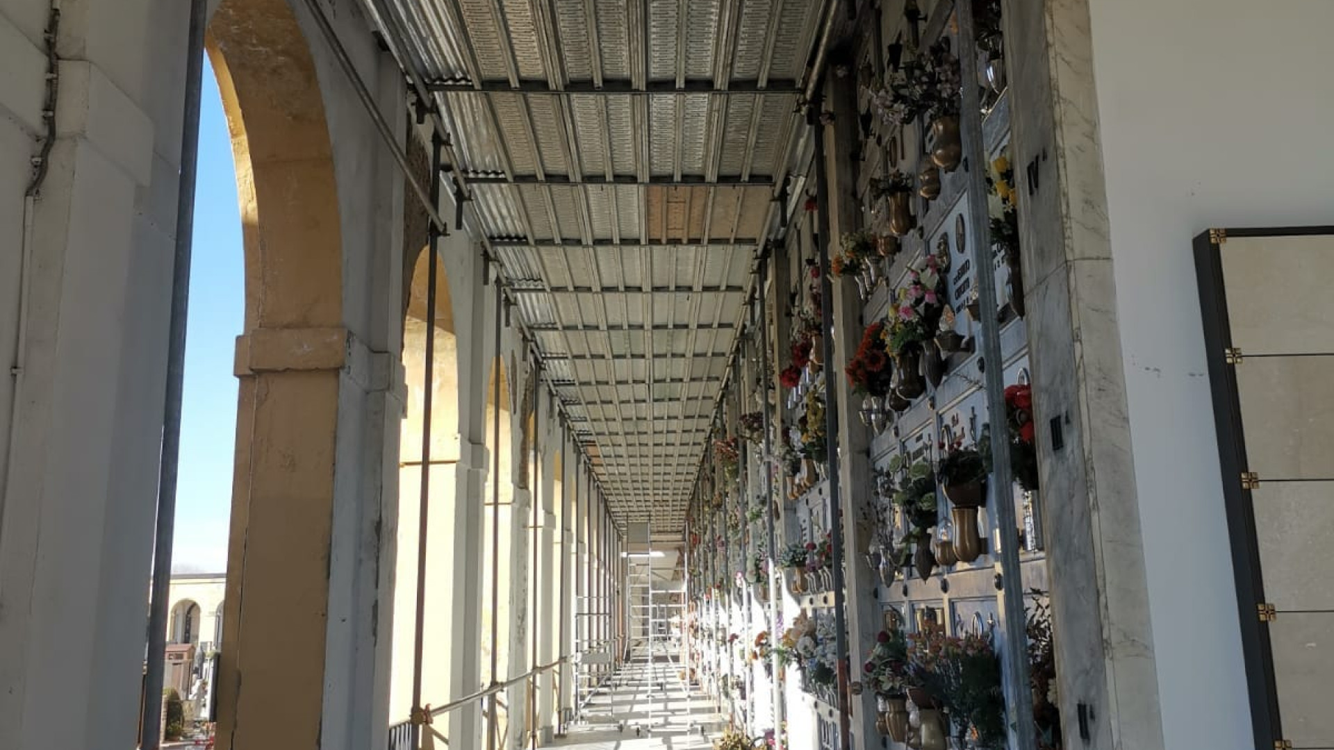 Servizi cimiteriali, sospesa dal Tar l'assegnazione d'urgenza ad Altair