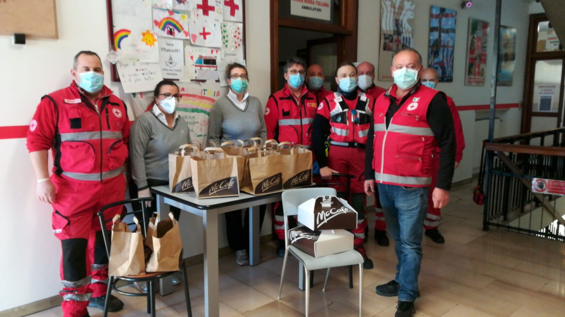 Da McDonald’s 25 colazioni ogni giorno al personale impegnato nell’emergenza