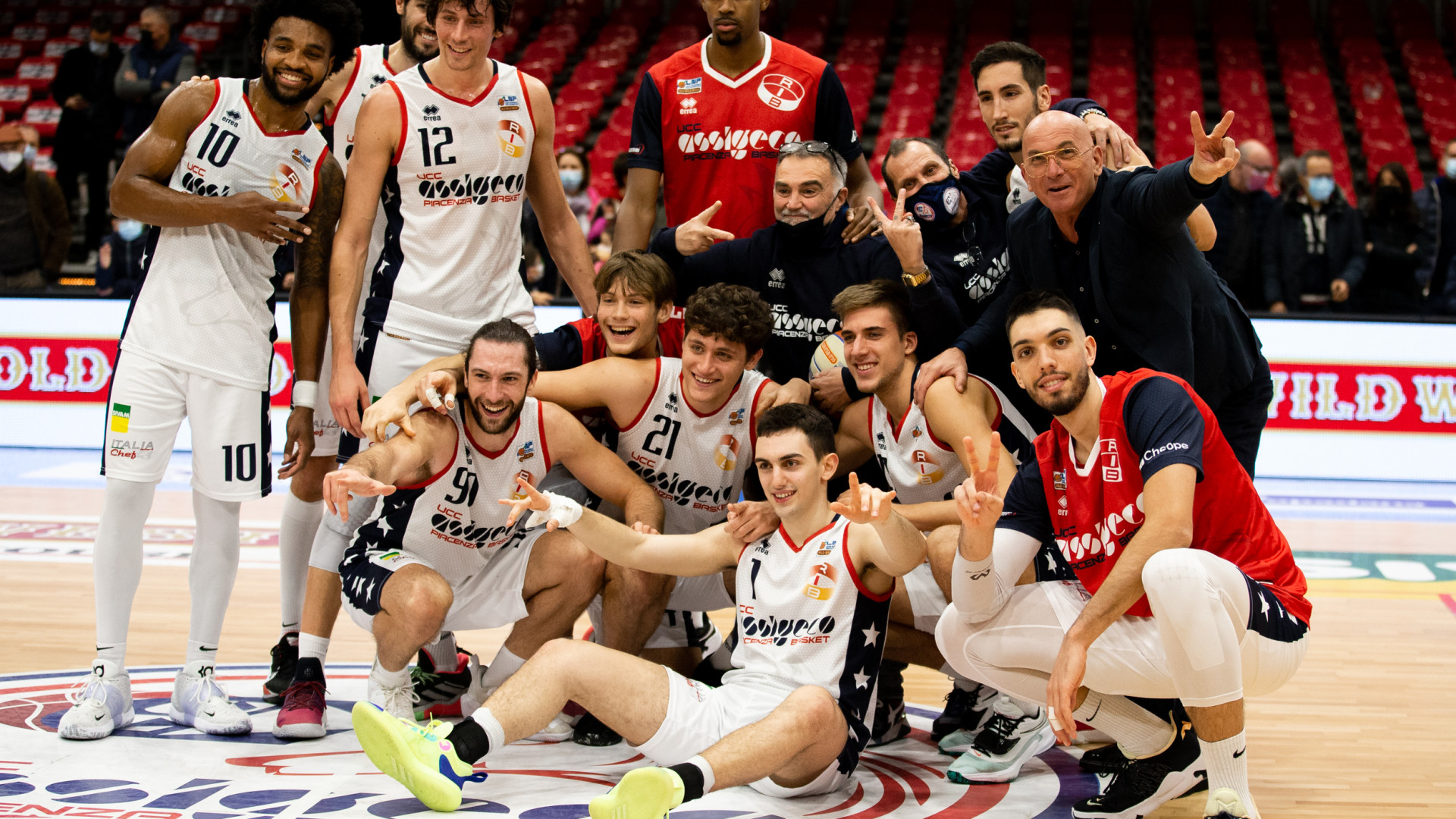 Assigeco Basket travolgente, la capolista Cantù spazzata via 84-71