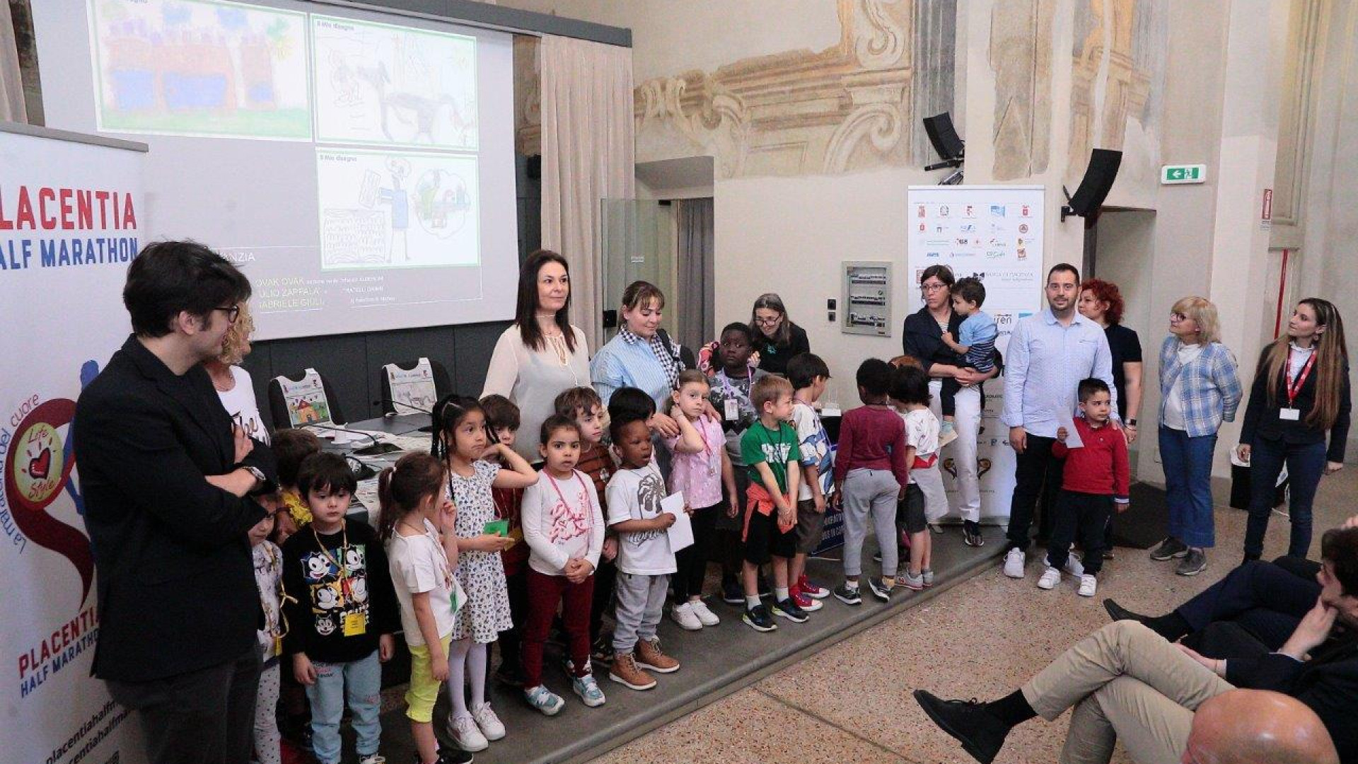 Minimaratona Pedibus e disegno dei pettorali: premiati i vincitori FOTO