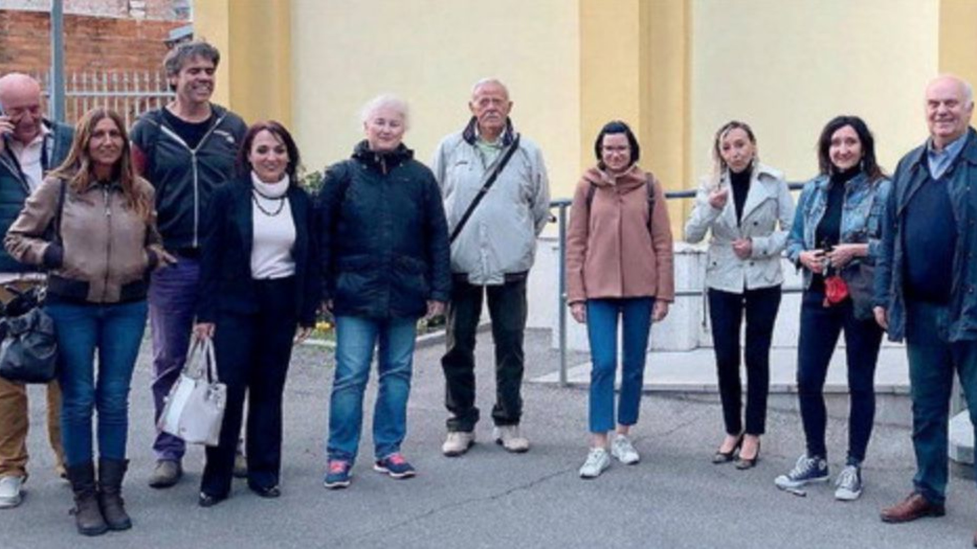 Benedizione per i No Pass: "Muove energie positive". Accolti da don Pietro Cesena
