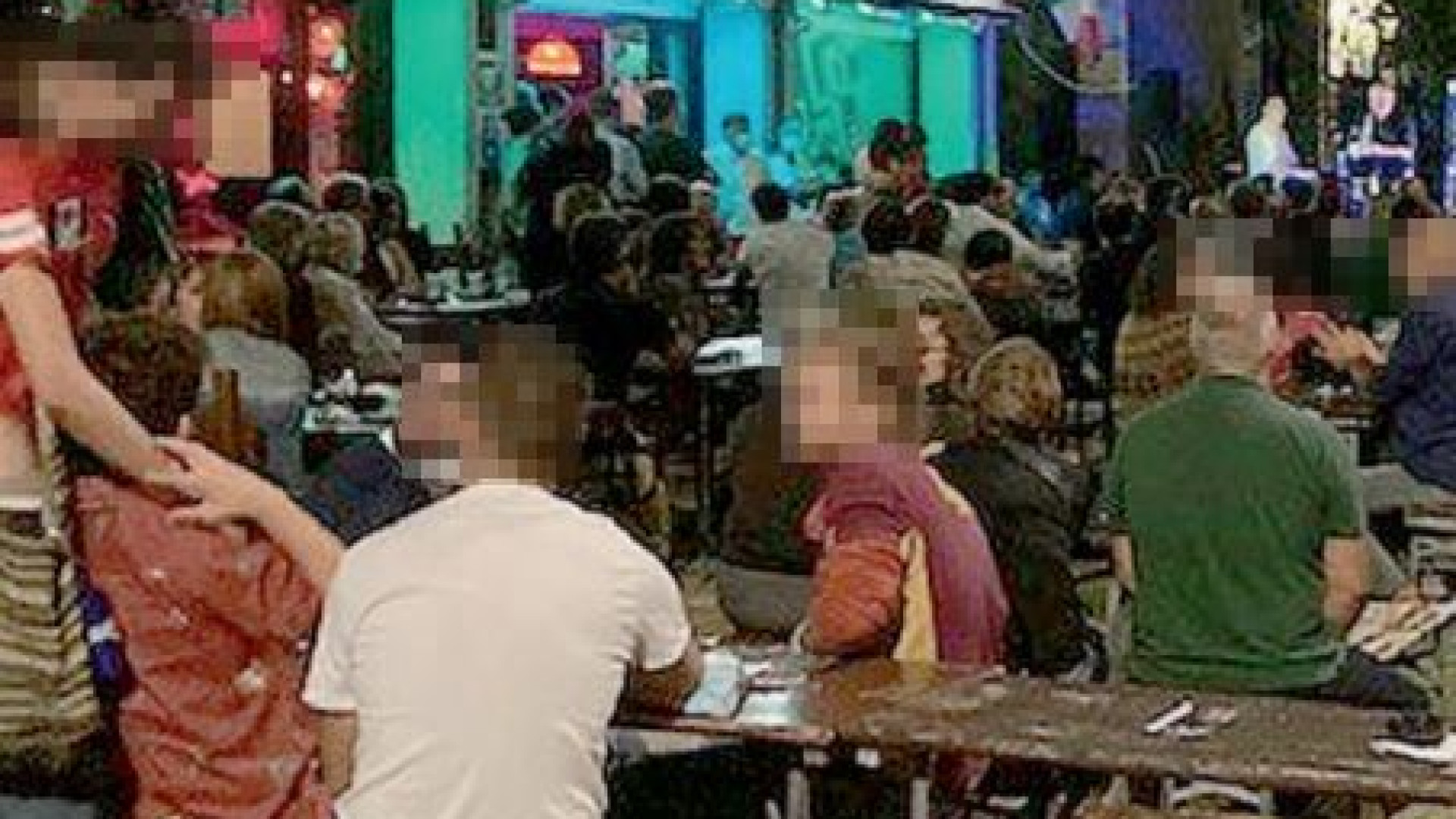 "Mettete la mascherina". Tre clienti devastano il locale e picchiano i titolari