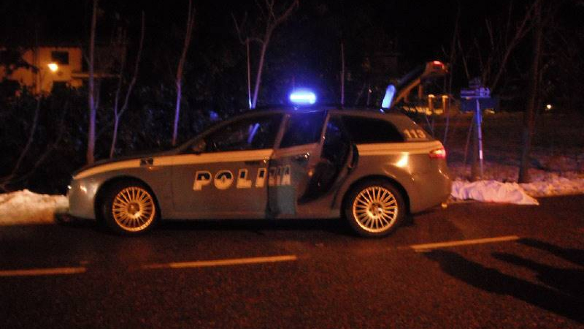 Clandestini "scaricati" in un autogrill e ora devono lasciare l'Italia